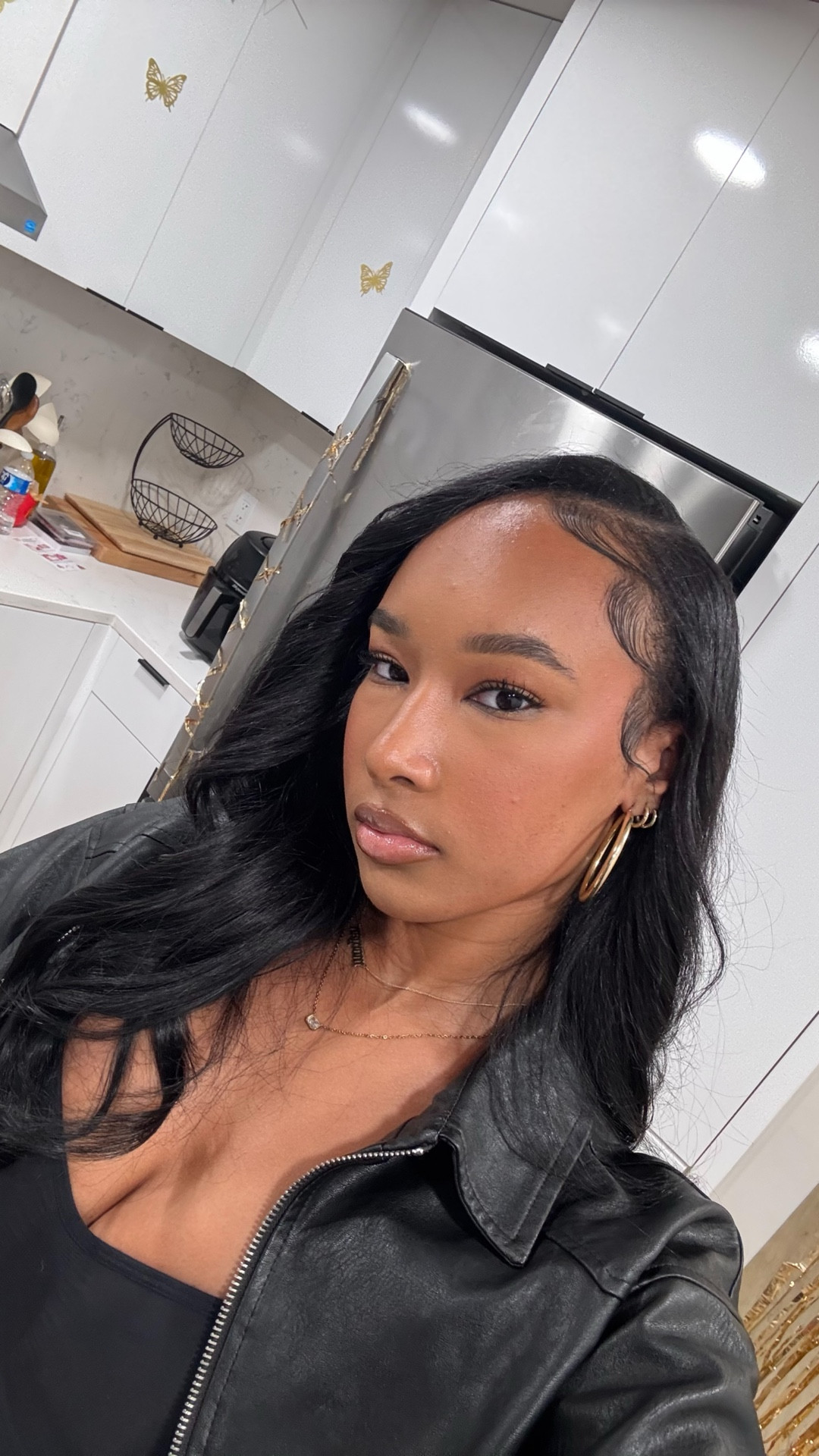 My Makeup tutorial for going out!! I’ve finally mastered my look but I still need to update my brushes so here what I used! I did forget to film my pressed powder and my setting powder but I’ll link it below!!

#LTKgrwm