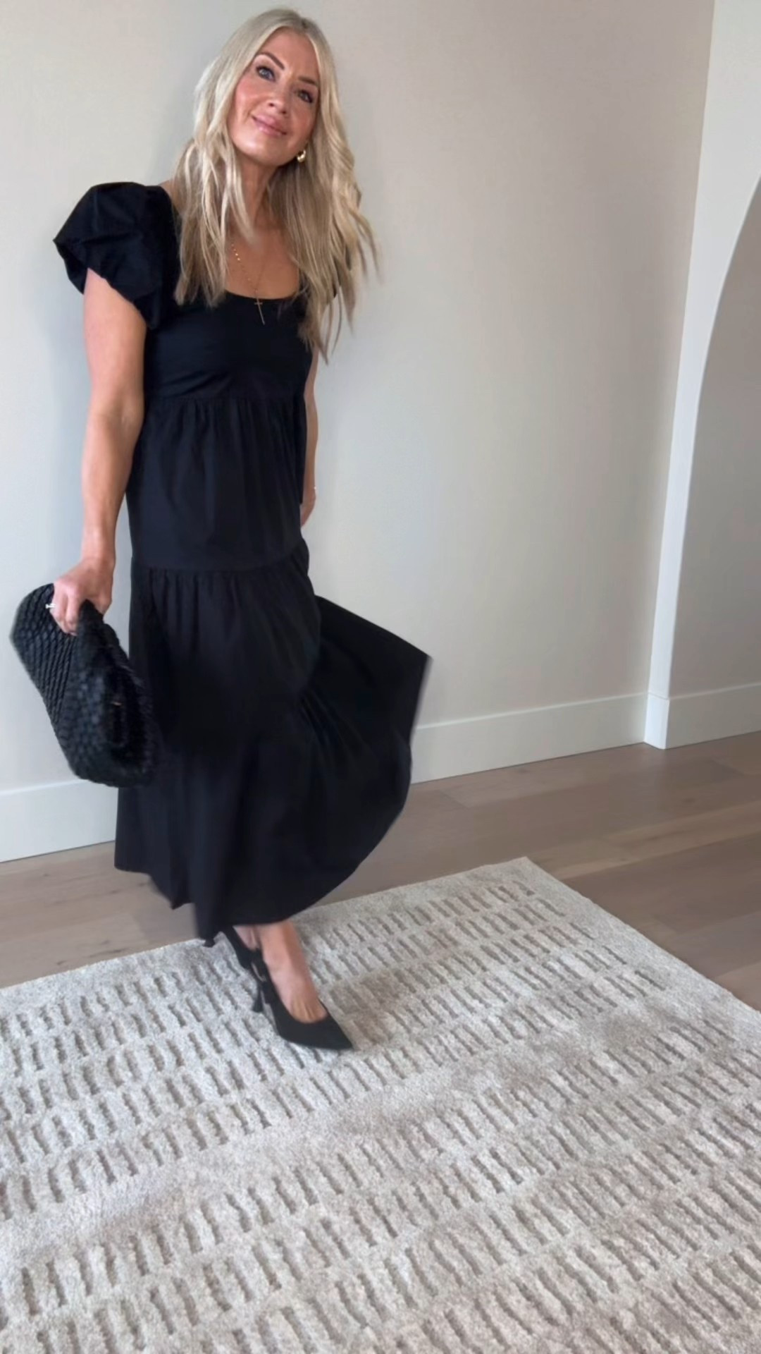 This organic cotton dress by Reistor is so pretty! Their site has tons of great options with sustainable fabrics. Blackfriday20 will give you 20% off 
Holiday dress 
Cyber week 
Black Friday 

#LTKHoliday #LTKCyberWeek #LTKootd