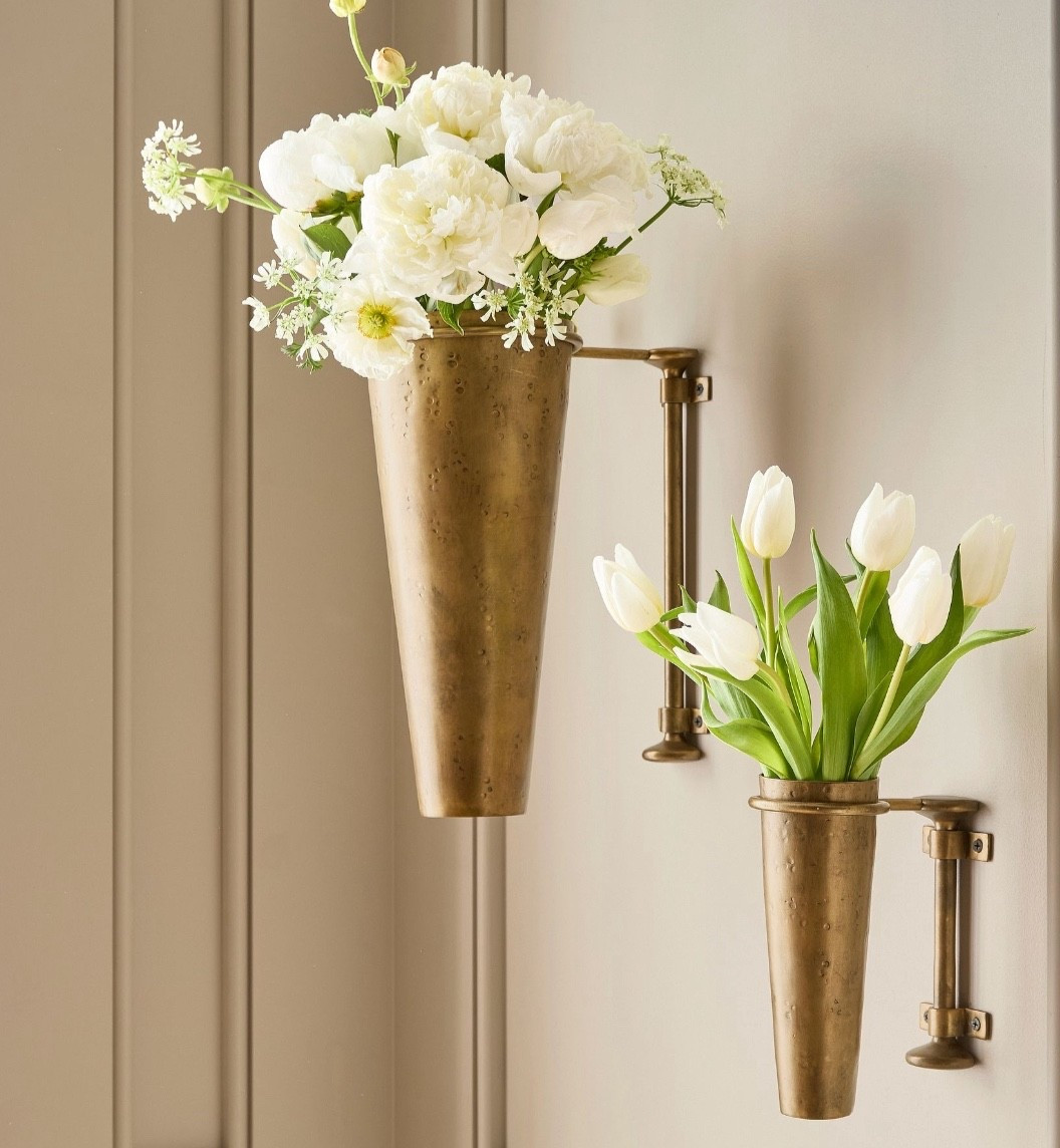 CHRIS LOVES JULIA WALL MOUNT VASE
I love all these wall vases!
The small is 8”
large is 16”
Beautiful way to display fresh blooms in a bathroom or a kitchen!
