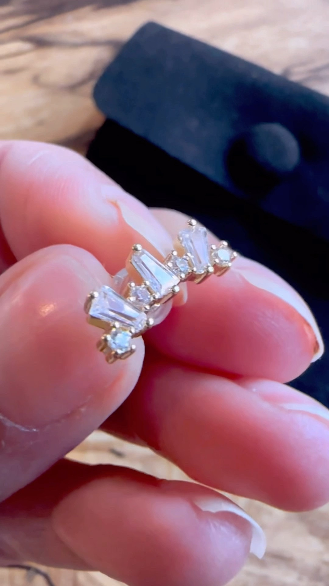 These gorgeous ear crawlers are beautiful perfection & under $50. Erin Fader Jewelry always gets it right. Gift them, keep them, rock them for the holidays. 😘💫

#LTKFindsUnder50 #LTKStyleTip #LTKGiftGuide