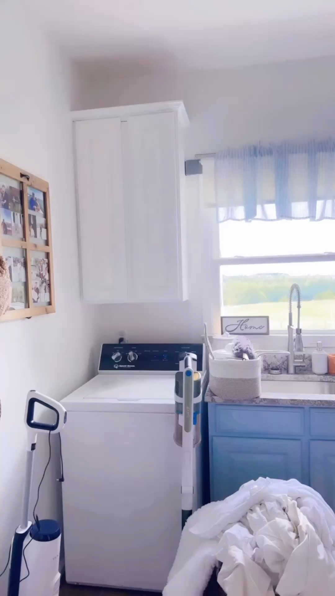 Overcast fall days ☁️ make me want to clean 🧹🧺 for some reason, so that’s what I’ve been up to hehe 🤭 Linked all of my cleaning 🧼 favs for y’all below 👇🏽