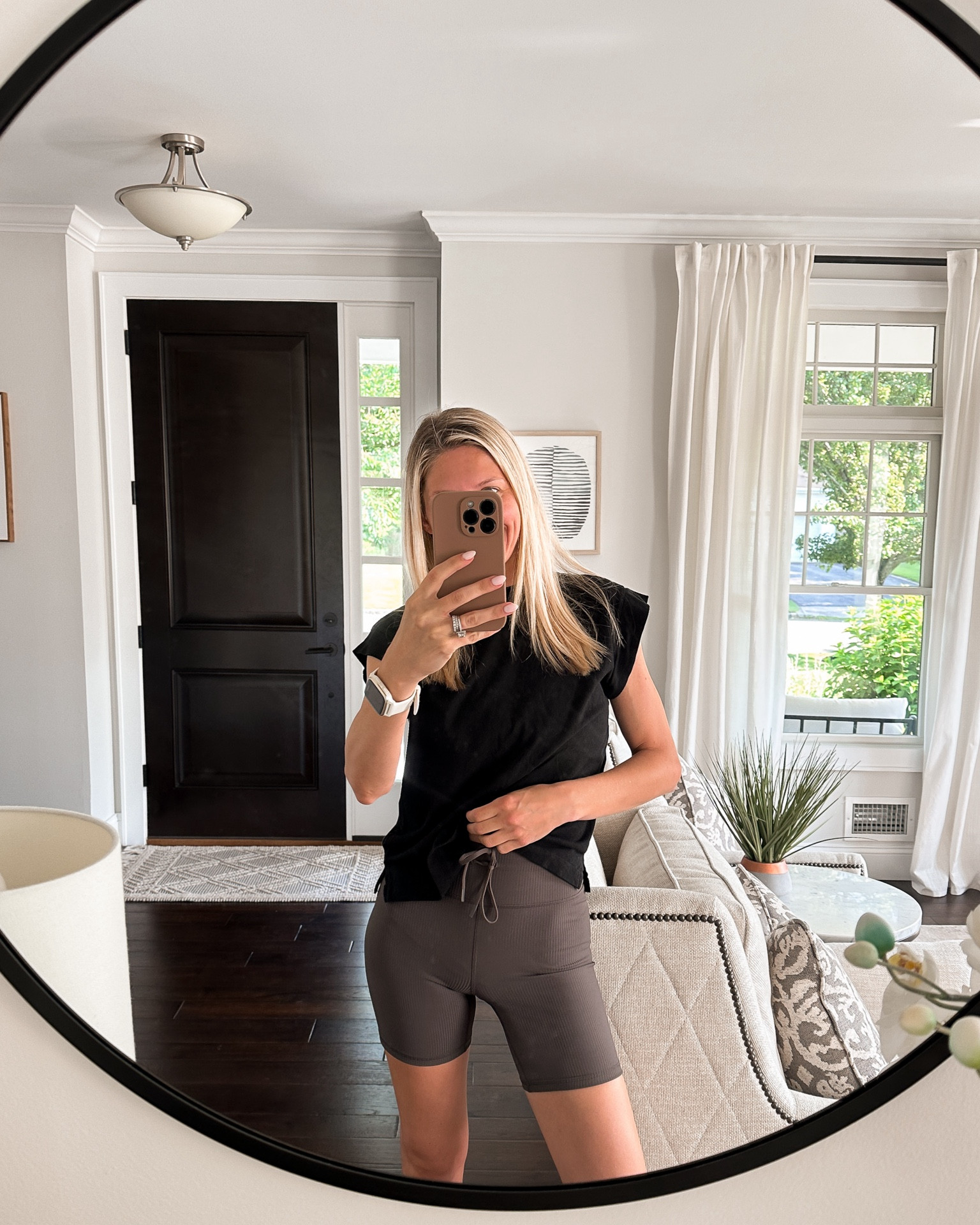 Loving this cozy set from @fabletics ! 
•
•
#moveinfabletics #fableticspartner #fabletics 

#LTKActive