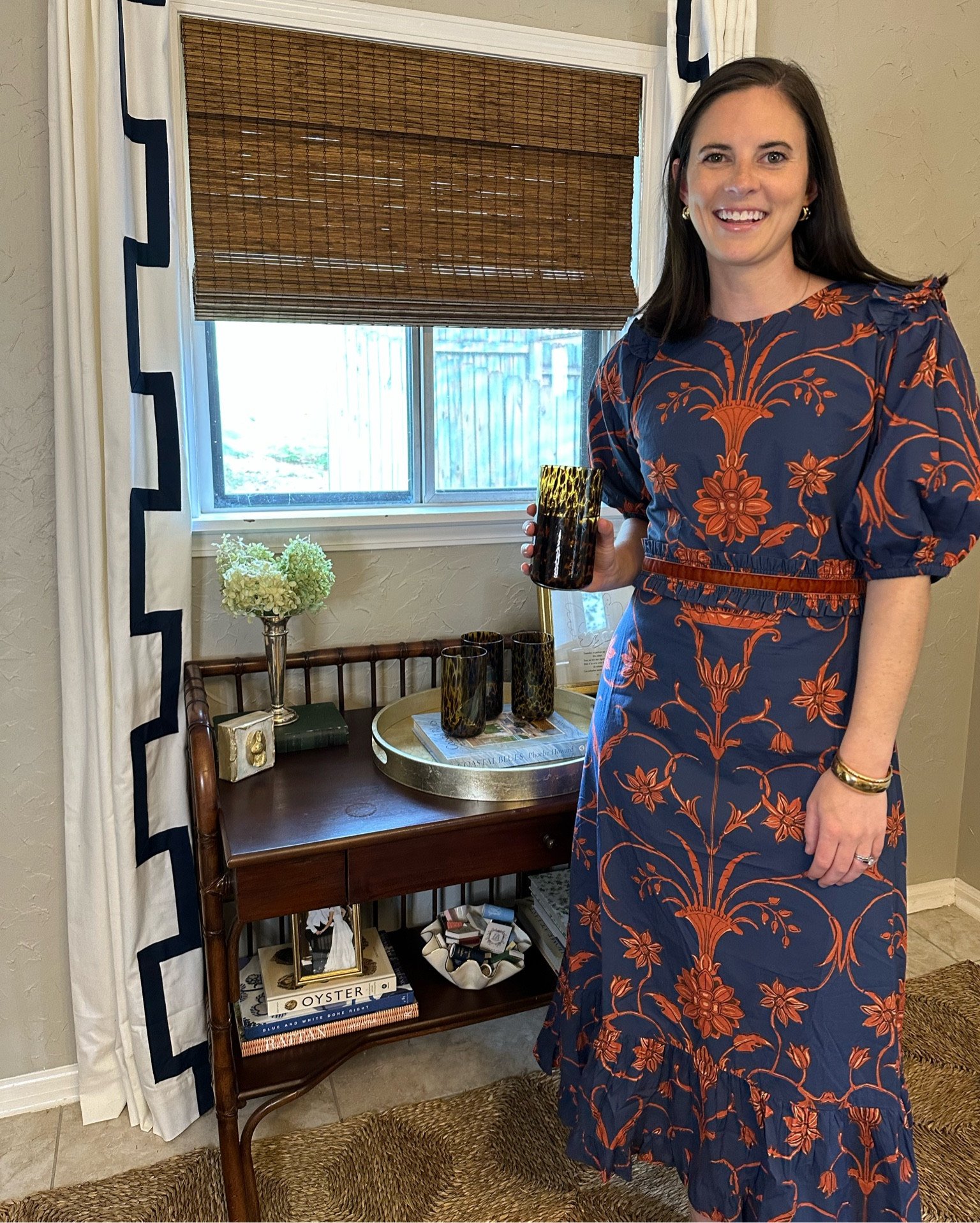 It still feels a little early to fully switch my closet over to fall clothes, but that hasn’t stopped me from adding in some dresses for the season! I fell in love with @BEYONDbyVera’s pieces in the spring and can’t get enough of their new prints and silhouettes for fall. From everyday pieces to the perfect looks for holiday cards and gatherings I’m already envisioning where all I’ll be wearing them in the months to come!

Everly in Blue Arabesque, sized up to a medium but would’ve been fine in a small 
Antonia in Terra Meknes, sized up in a medium and am glad to have a bit of extra room by my bottom for the dress to flow appropriately 
Sissi in Sage Arabesque, sized up to a medium but would’ve been fine in a small  