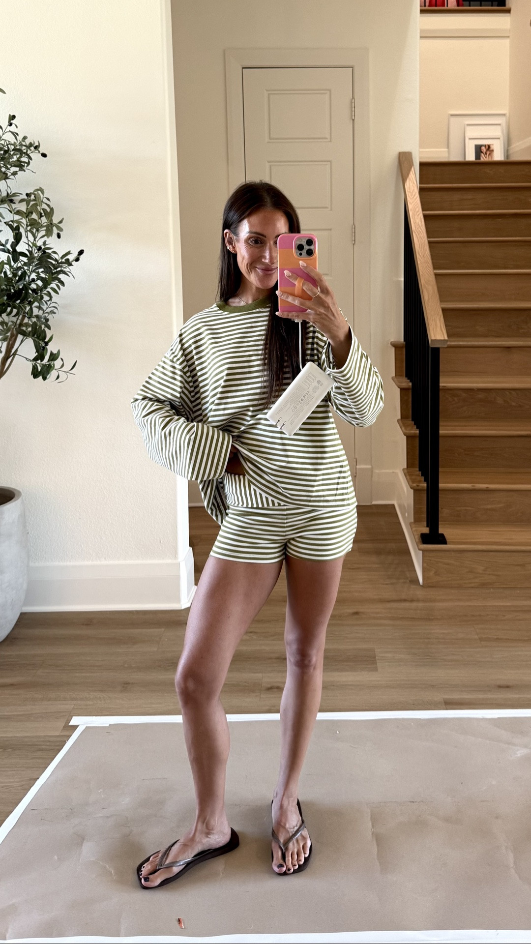 My #1 top seller from last month! Got in a couple colors cause the price was just so good, especially compared with higher-end brands! Wearing smalls.

#LTKootd