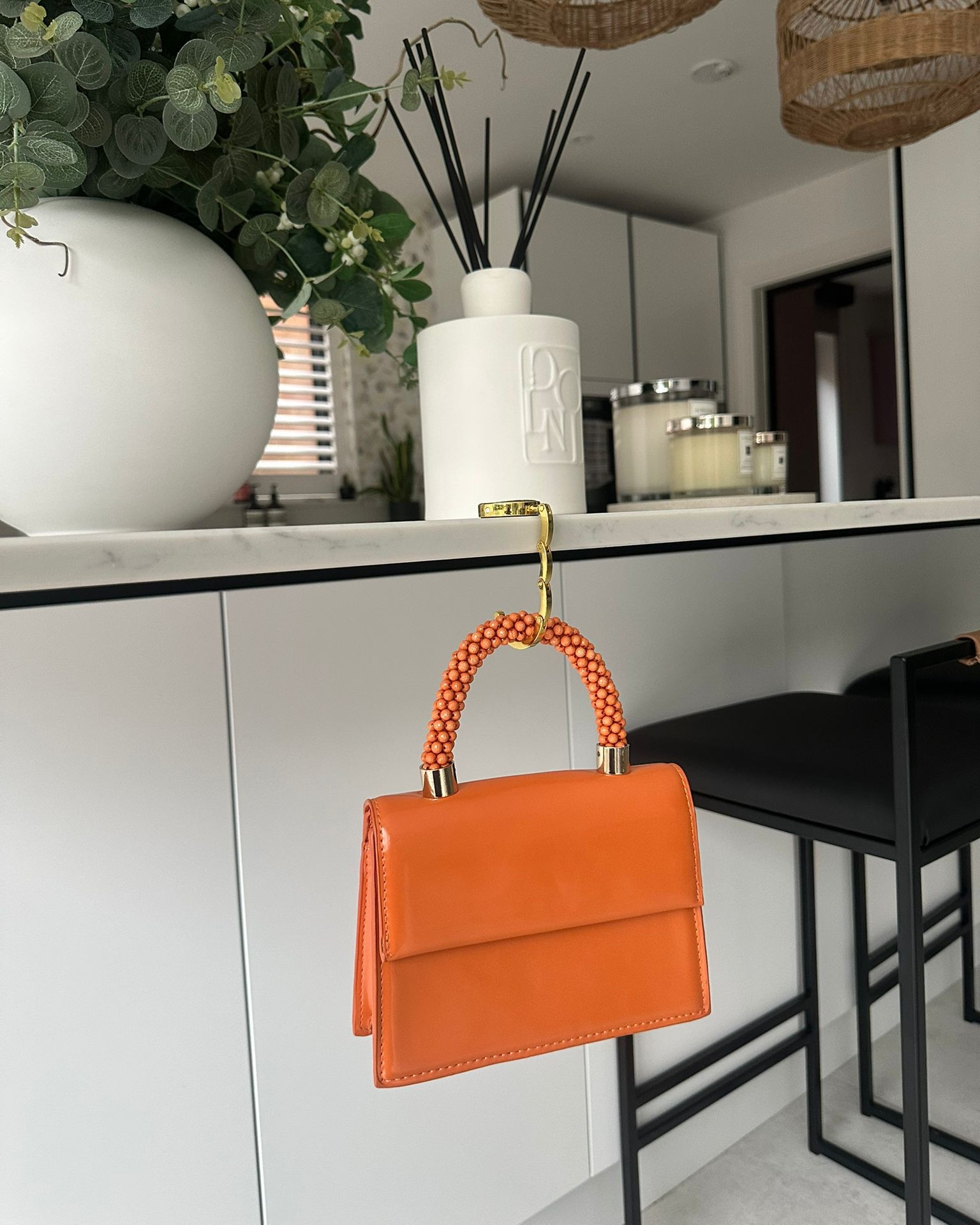 Everyone needs a purse holder ✨👜

#LTKuk #LTKgiftguide #LTKdatenight