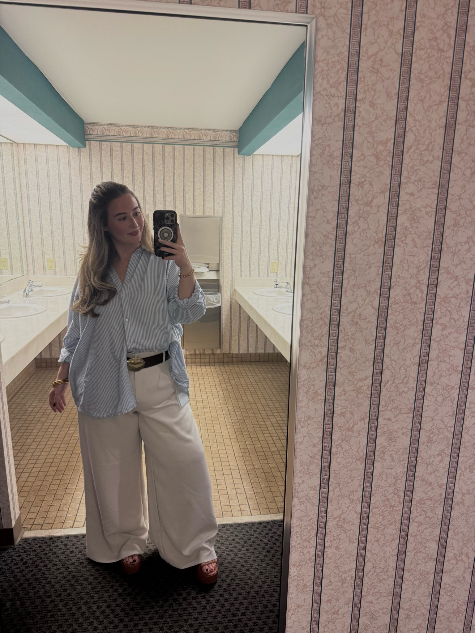 a classic simple outfit for the office!

#LTKFindsUnder50 #LTKMidsize #LTKFindsUnder100