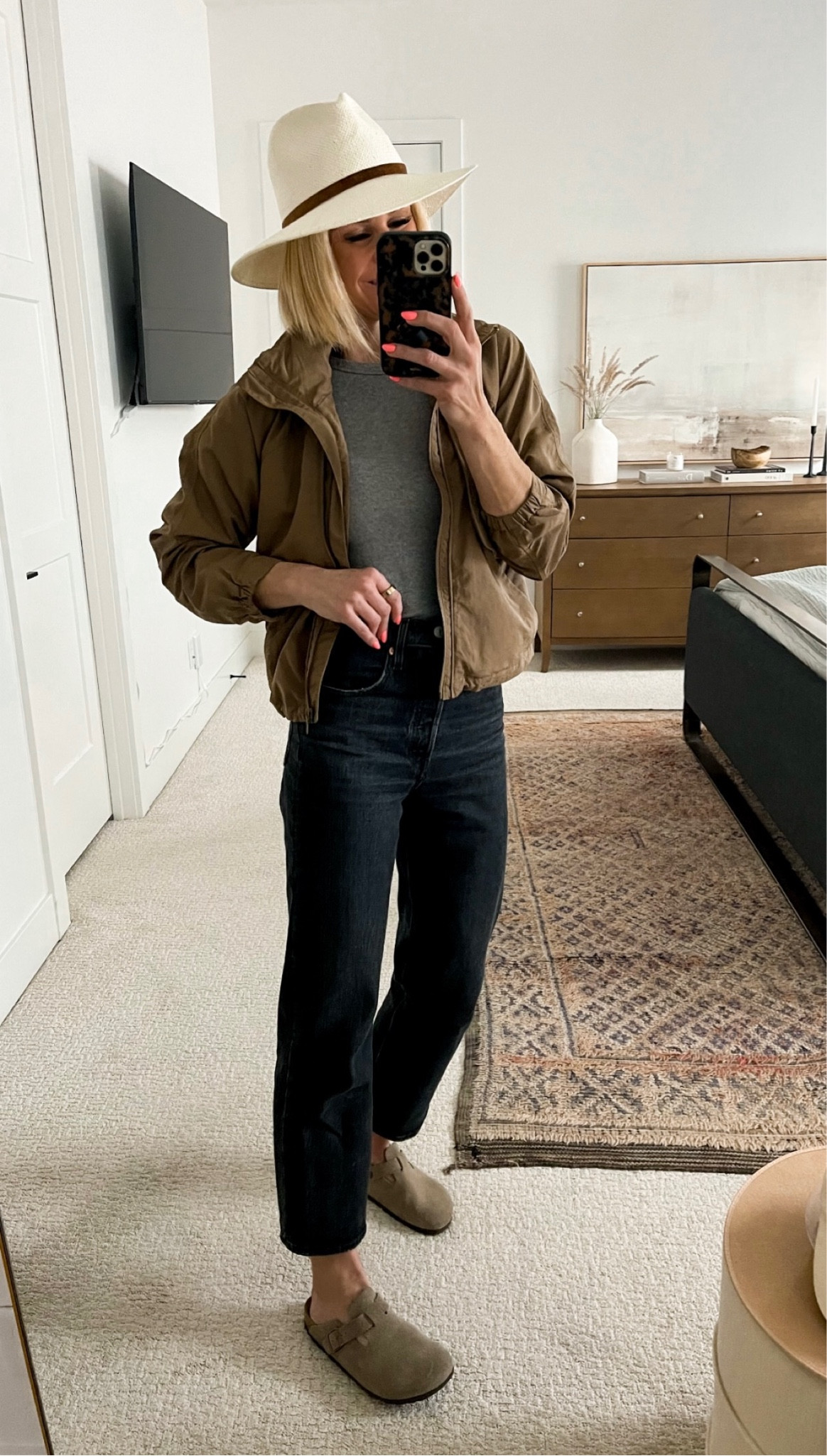 Neutral, casual outfit. Most worn favorites!
Everything runs TTS.


$8 tank, lululemon jacket, Levi’s jeans, clog Birkenstock, rancher woven hat.

#LTKSeasonal #LTKunder50 #LTKFind