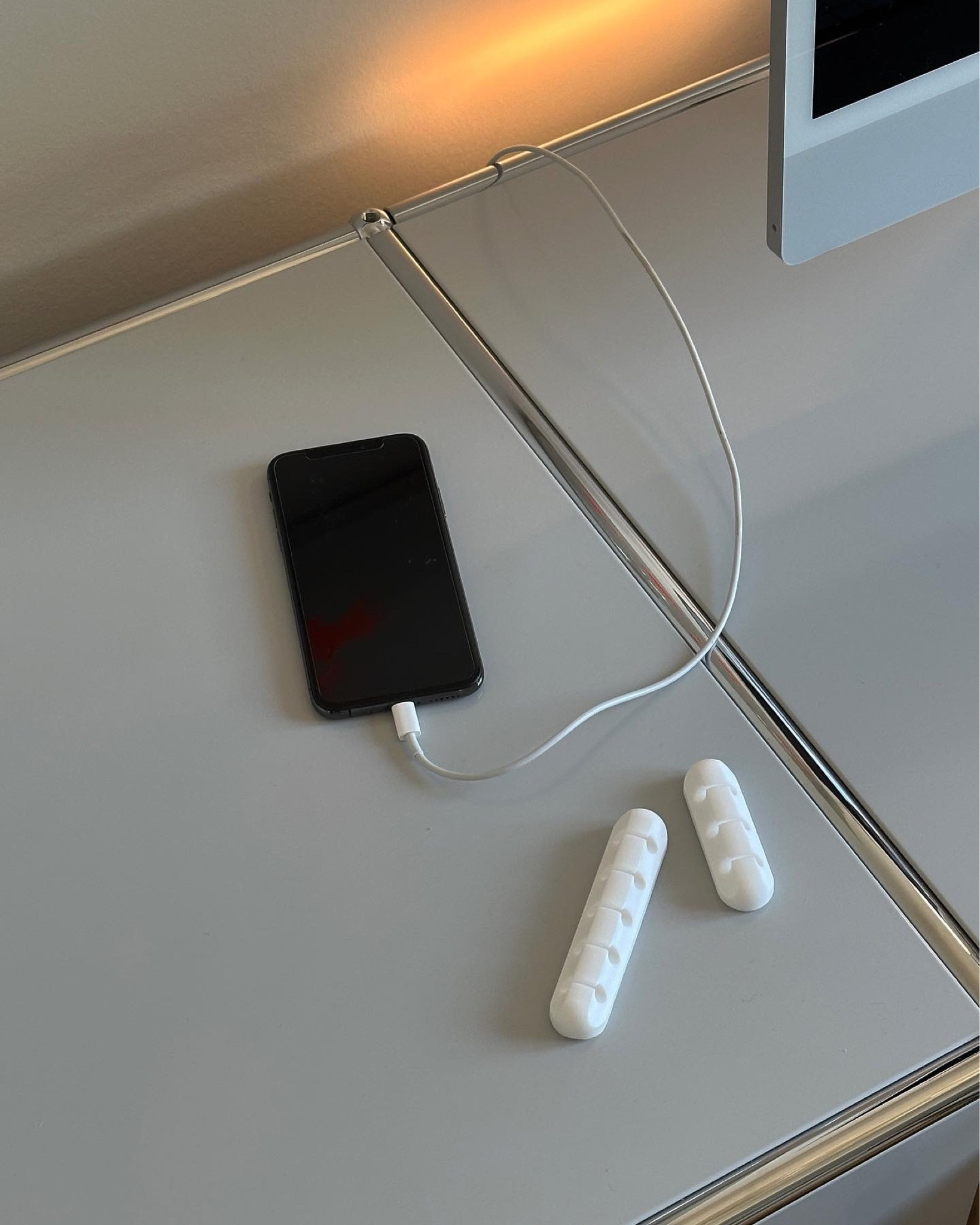 This cable organizer is a game changer for my home office. Just sticked it to the back of my desk. No cables falling down ever again. 😍 #homeorganisation #homeoffice

#LTKhome