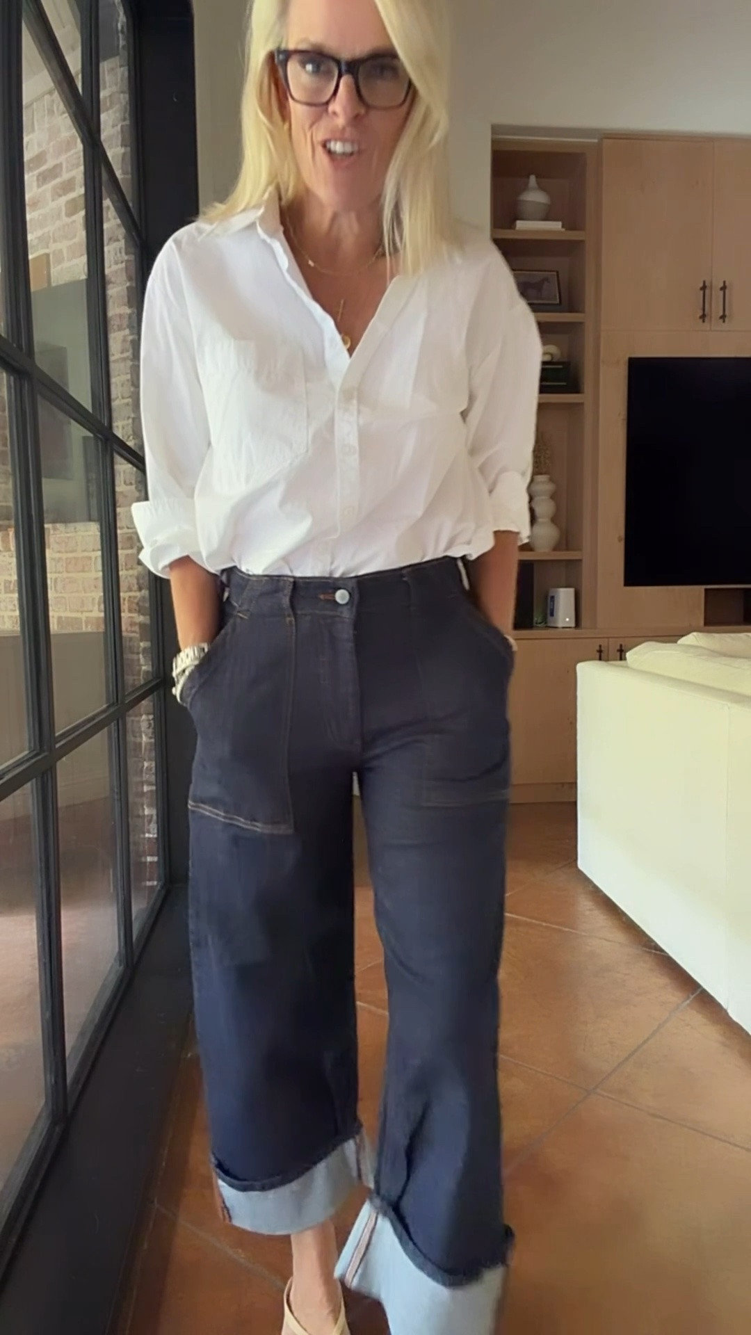 This might be my favorite wash of the Anthropologie Pilcro Kayden denim!! Love that can dress up or down 

Size down one size in these 
@Anthropologie

#LTKOver40 #LTKootd #LTKmomlife