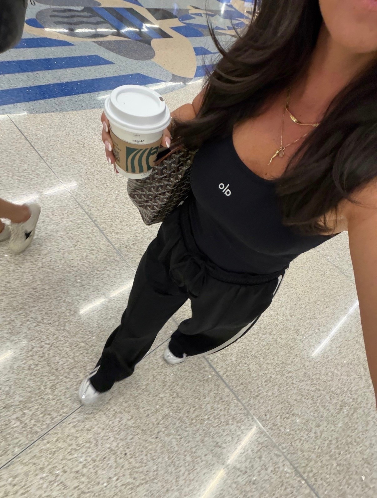 Travel outfit 🖤✈️

#LTKootd #LTKgrwm #LTKmomlife