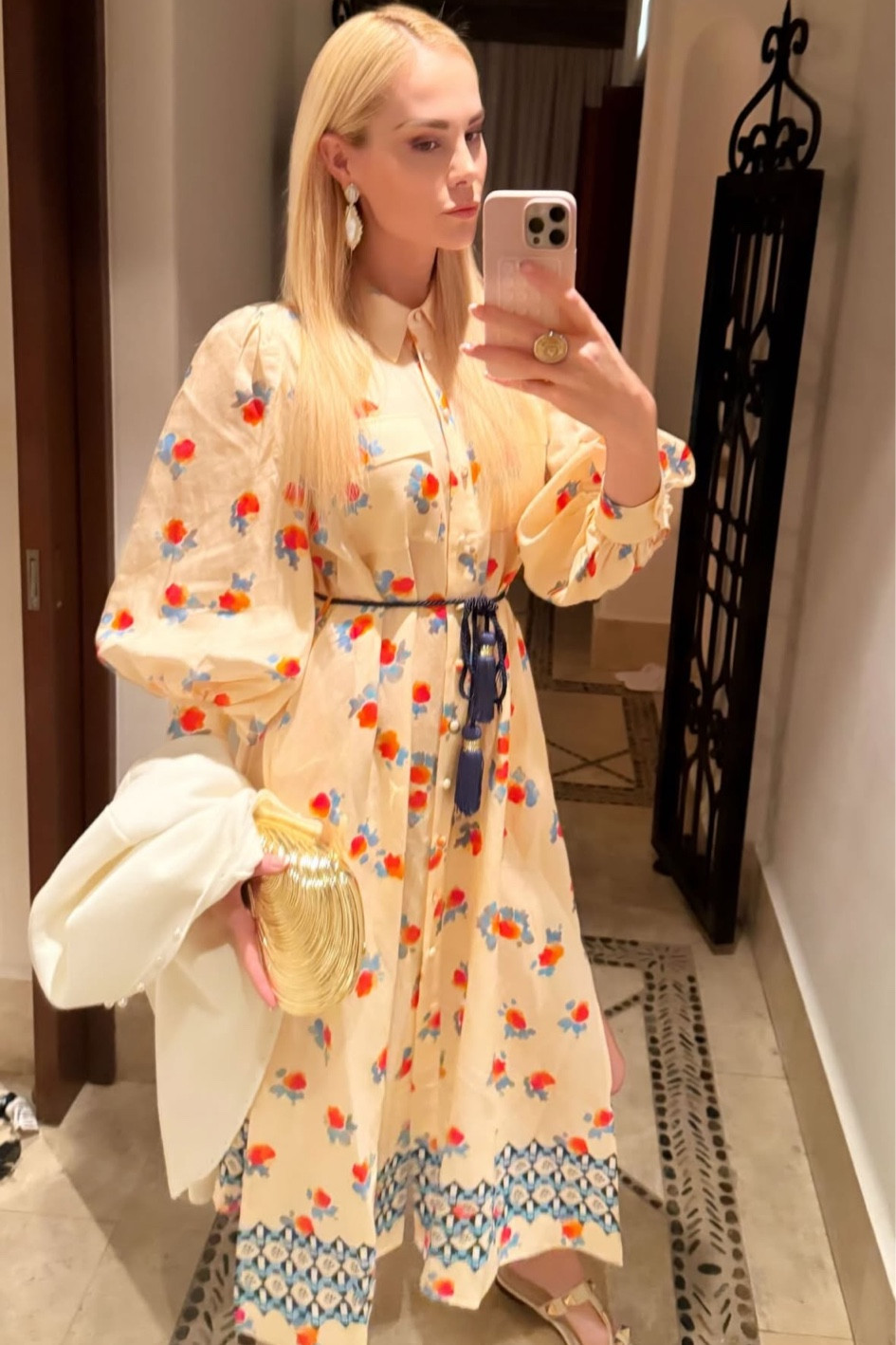 Cabo dinner outfit! LOVE this easy resort dress and these fab earrings under $200! 