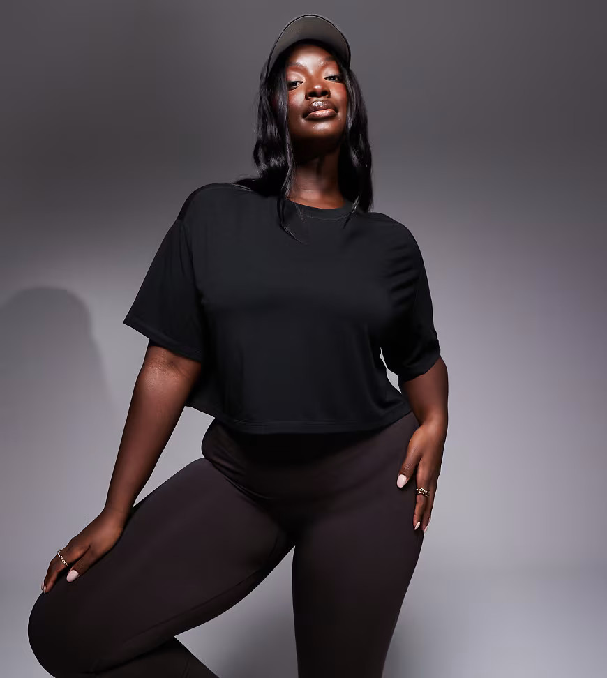4505 Curve Icon quick dry performance cropped boxy t-shirt in black | ASOS (Global)