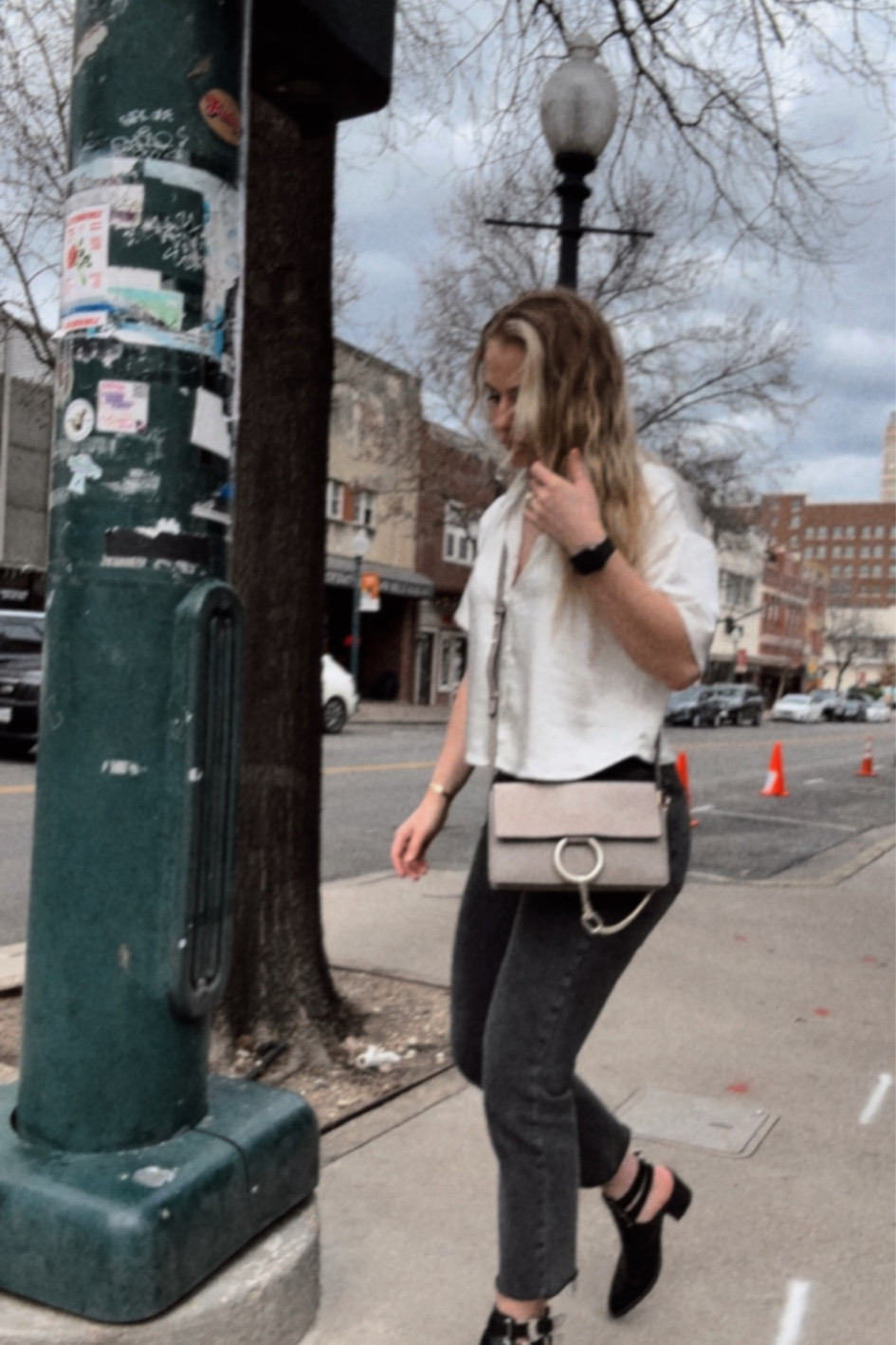 if you’re gonna talk the talk ya better walk the walk #streetstyle

#LTKworkwear #LTKfindsunder50 #LTKfindsunder100