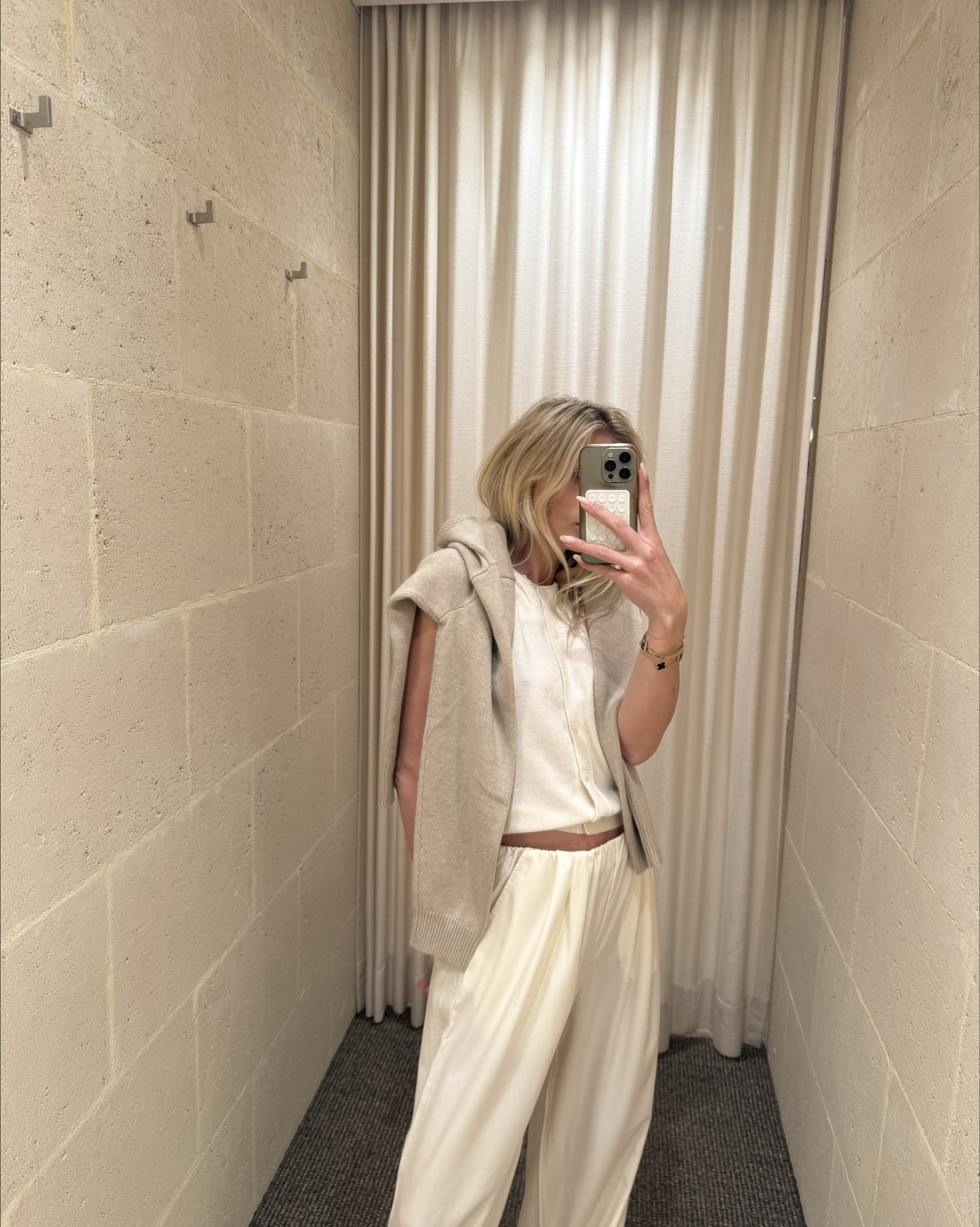 Comfy and chic 

#LTKtravel #LTKspring #LTKstyletip