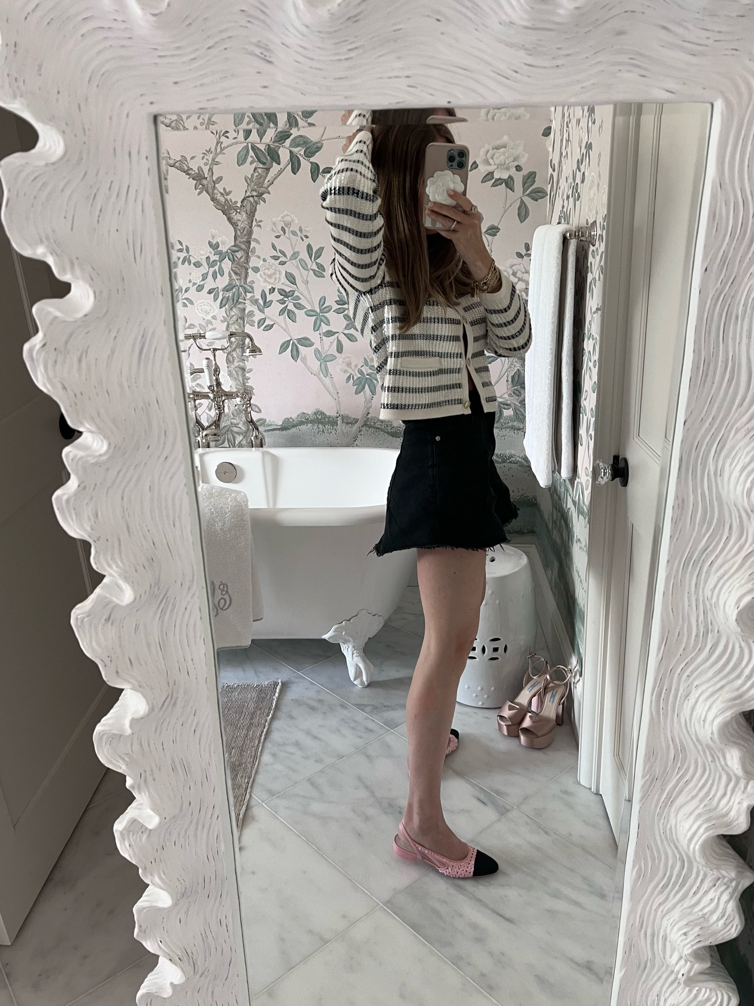 These are the *most flattering* shorts because they are so spacious in the legs! Great for hourglass shapes. 

#LTKFind #LTKworkwear #LTKstyletip