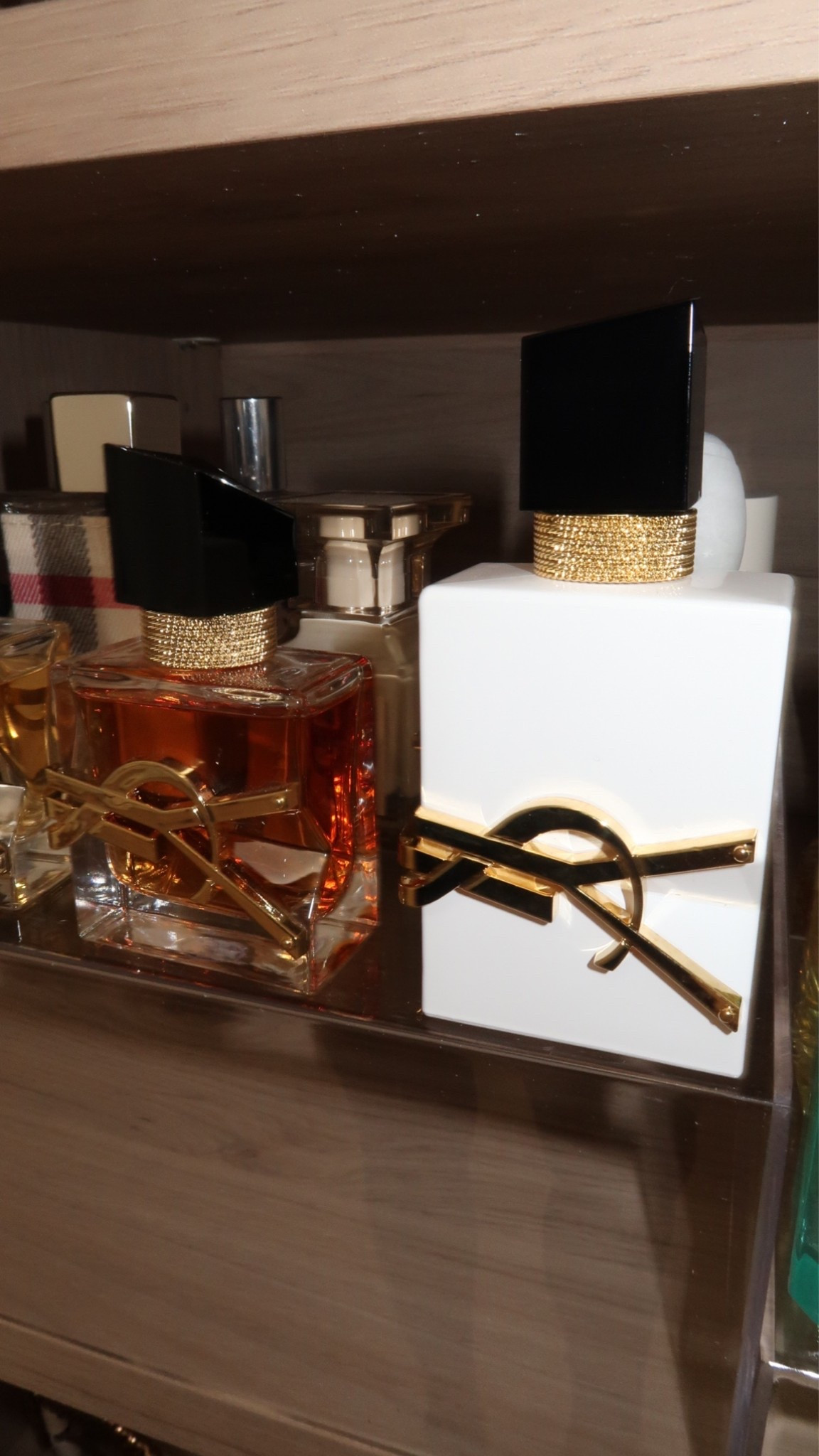Scroll to shop! ✨ Perfumes I love. Everything is linked below.👇🏾

Desliza para comprar. ✨ Perfumes que amo.

📲 Download the free LTK app & follow me @kirasfashionfinds to shop all my daily finds.

#LTKselfcare #LTKBeauty #LTKgrwm