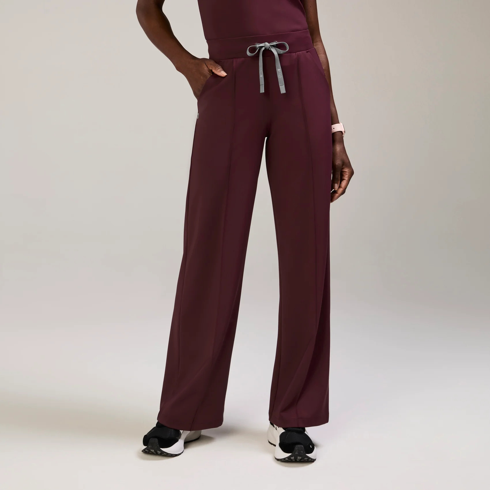 High Waisted Salina FORMx  Wide Leg Scrub Pants™ | FIGS