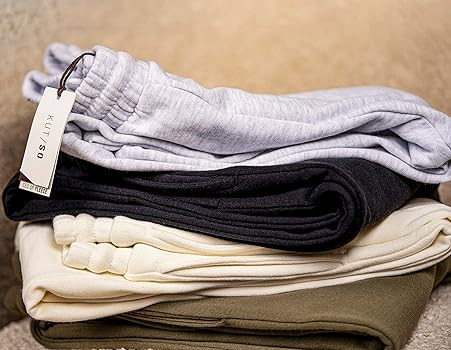 KUT/SO Women's Joggers with Pockets – Essential Cozy Fleece Sweatpants for Women | Amazon (US)