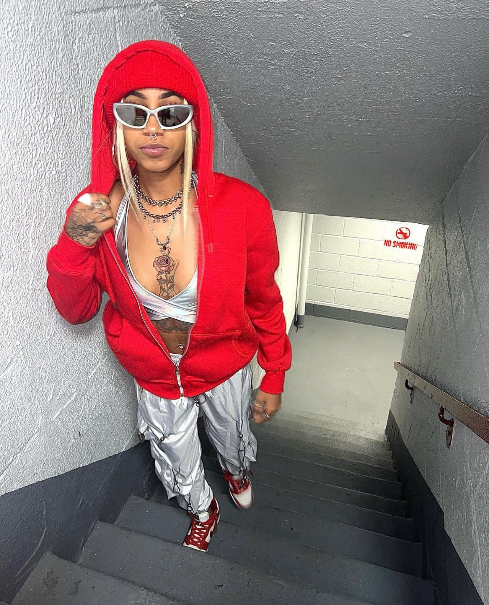 Sliver & Red🎧

#LTKFind #LTKunder50 #LTKstyletip