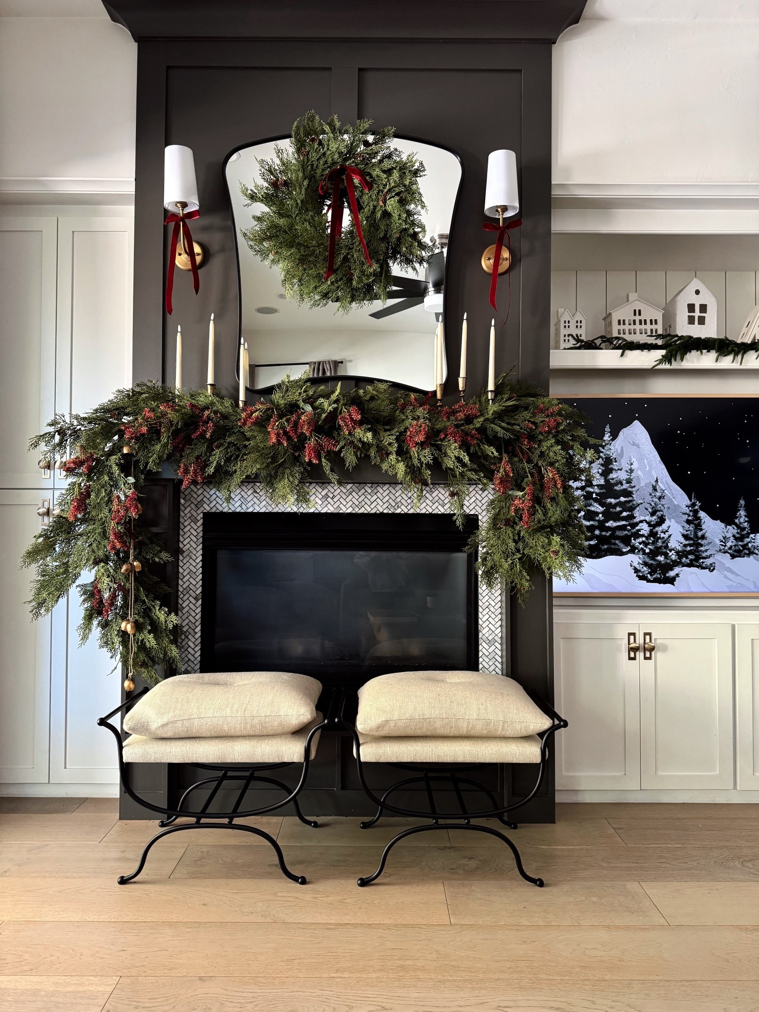Christmas mantel decor 


#LTKHome #LTKStyleTip #LTKHoliday