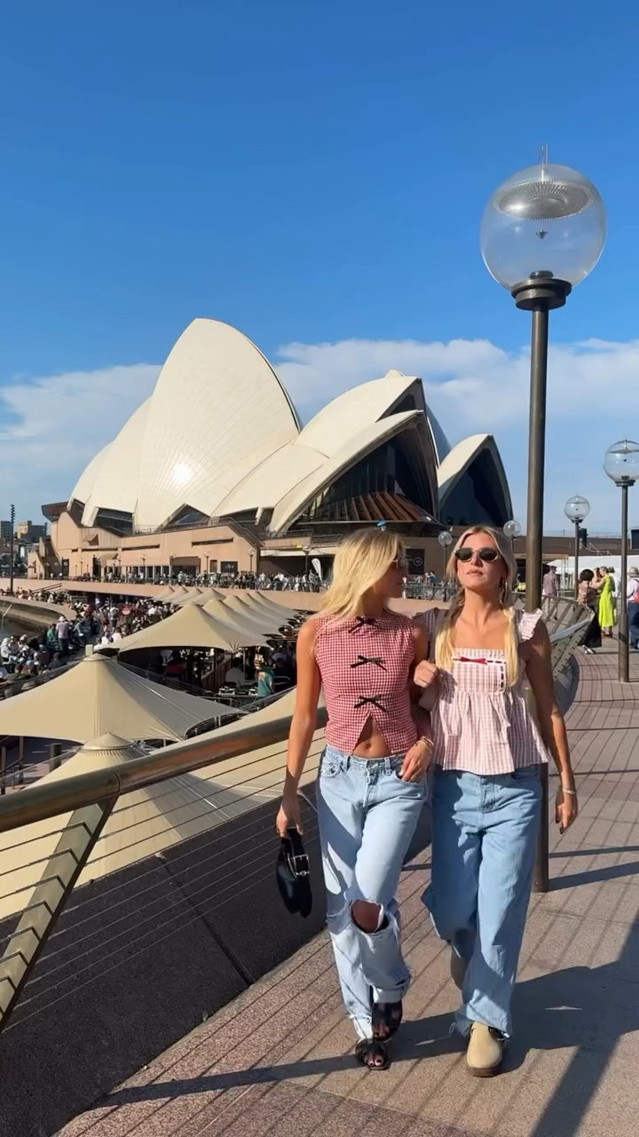 World tour 🐨 Such cute checkered Peppermayo tops!