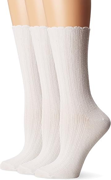 Amazon.com: No Nonsense Women's Scallop Pointelle Crew Sock, White - 3 Pair Pack, 4-10 (NS6047) :... | Amazon (US)