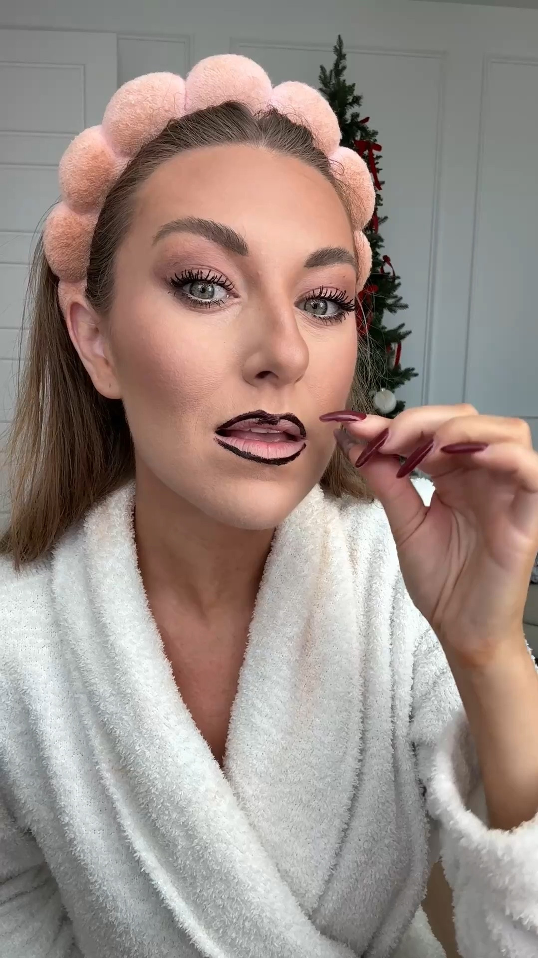 Viral lip stain liner from Amazon!! Using shade p-INKED