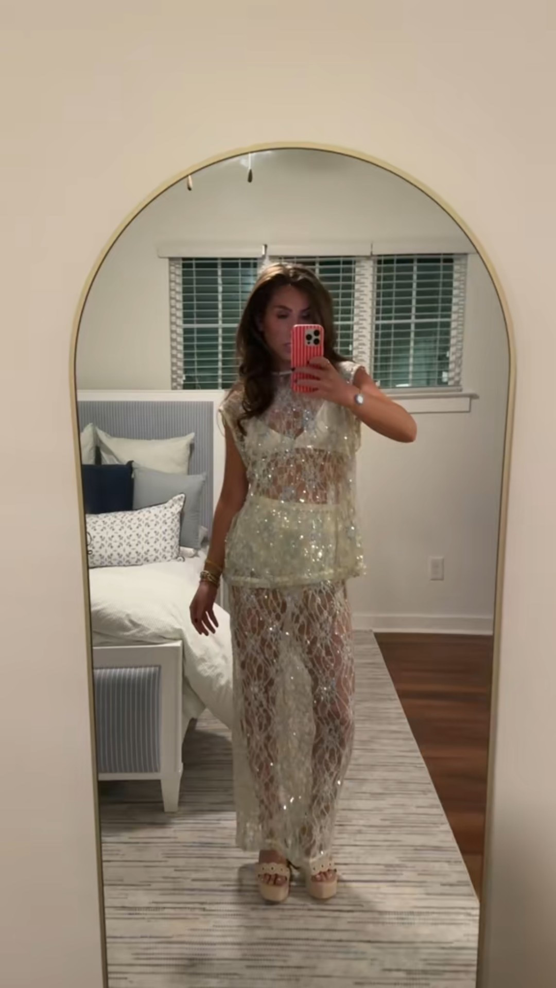 The perfect set! Wearing size 0 top and size 2 skirt!!! Undergarments bought in white!