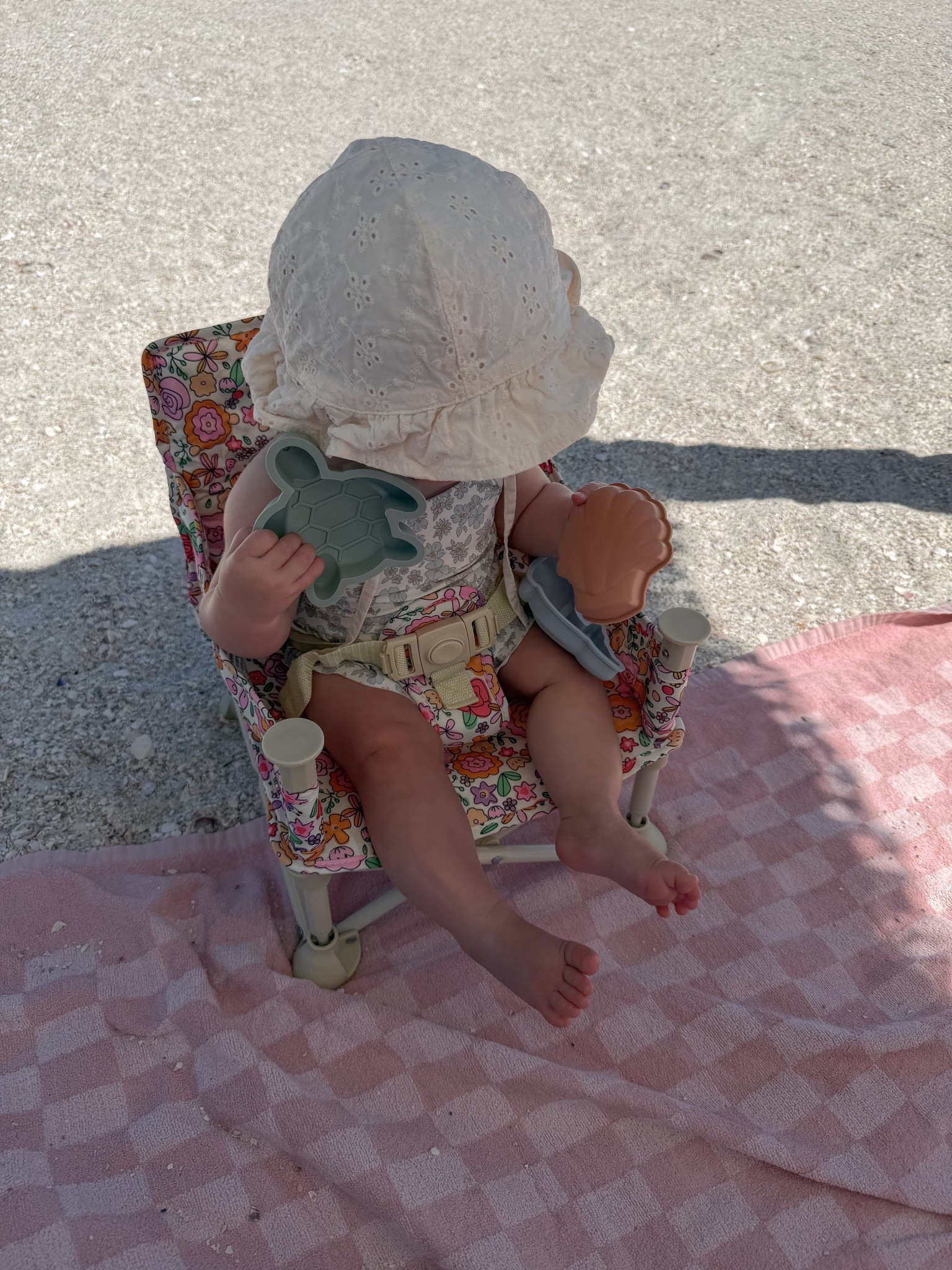 hatties beach gear 🤏🏼🤭🐚 chair is izmini 

#LTKSwim #LTKBaby #LTKSeasonal