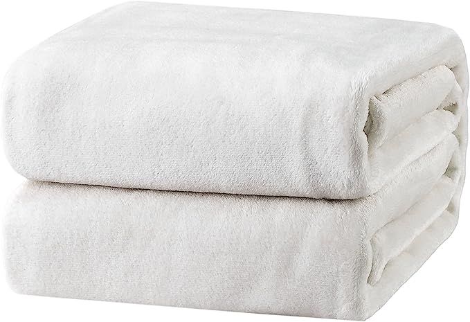 Bedsure Fleece Blanket King Size White Lightweight Super Soft Cozy Luxury Bed Blanket Microfiber | Amazon (US)