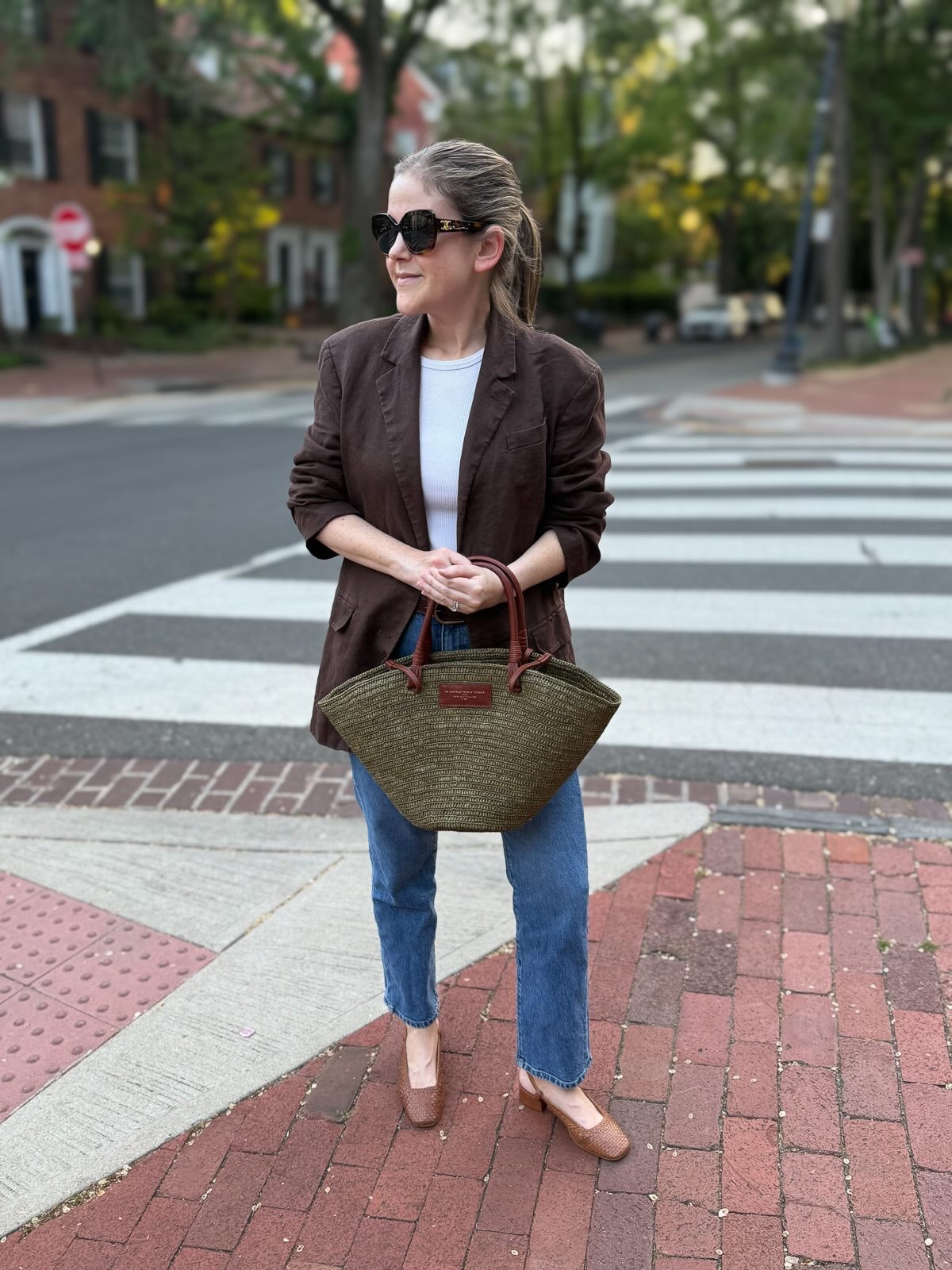 Linen blazer season has entered the chat 🤎