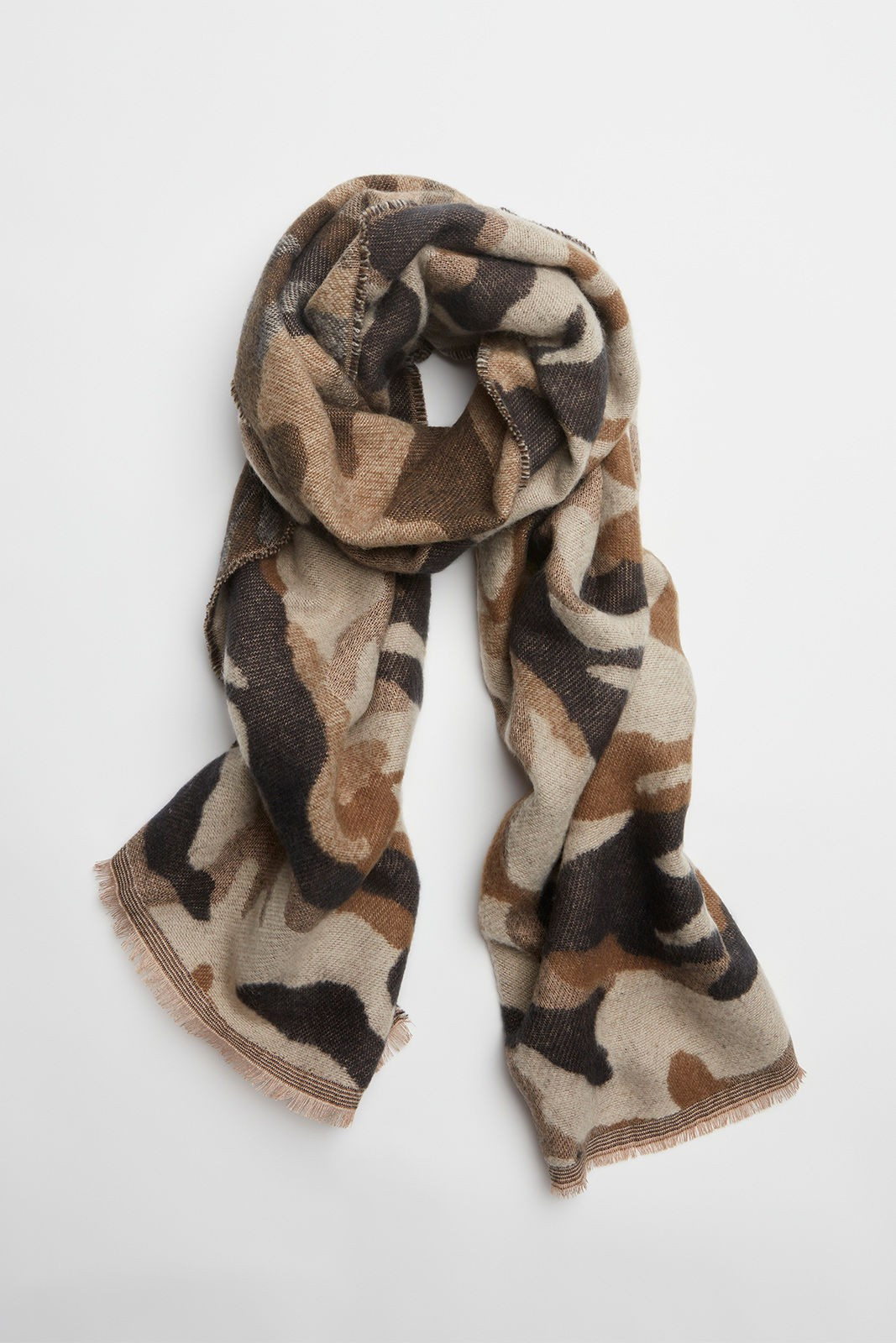 HARRIET ISLES Eloise Camo Scarf | EVEREVE | Evereve