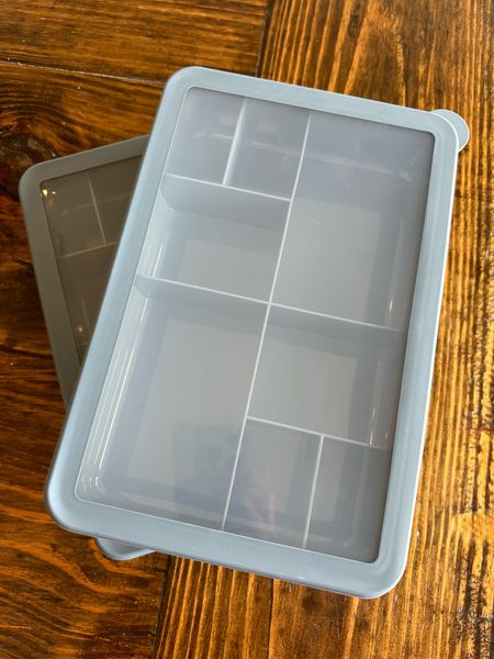 $10 large plastic snack tray with lid from Target. Functional find for moms + easy to gift! Fill with fave snacks + a gift card for moms, teachers & more! 


#LTKtravel #LTKhome #LTKkids