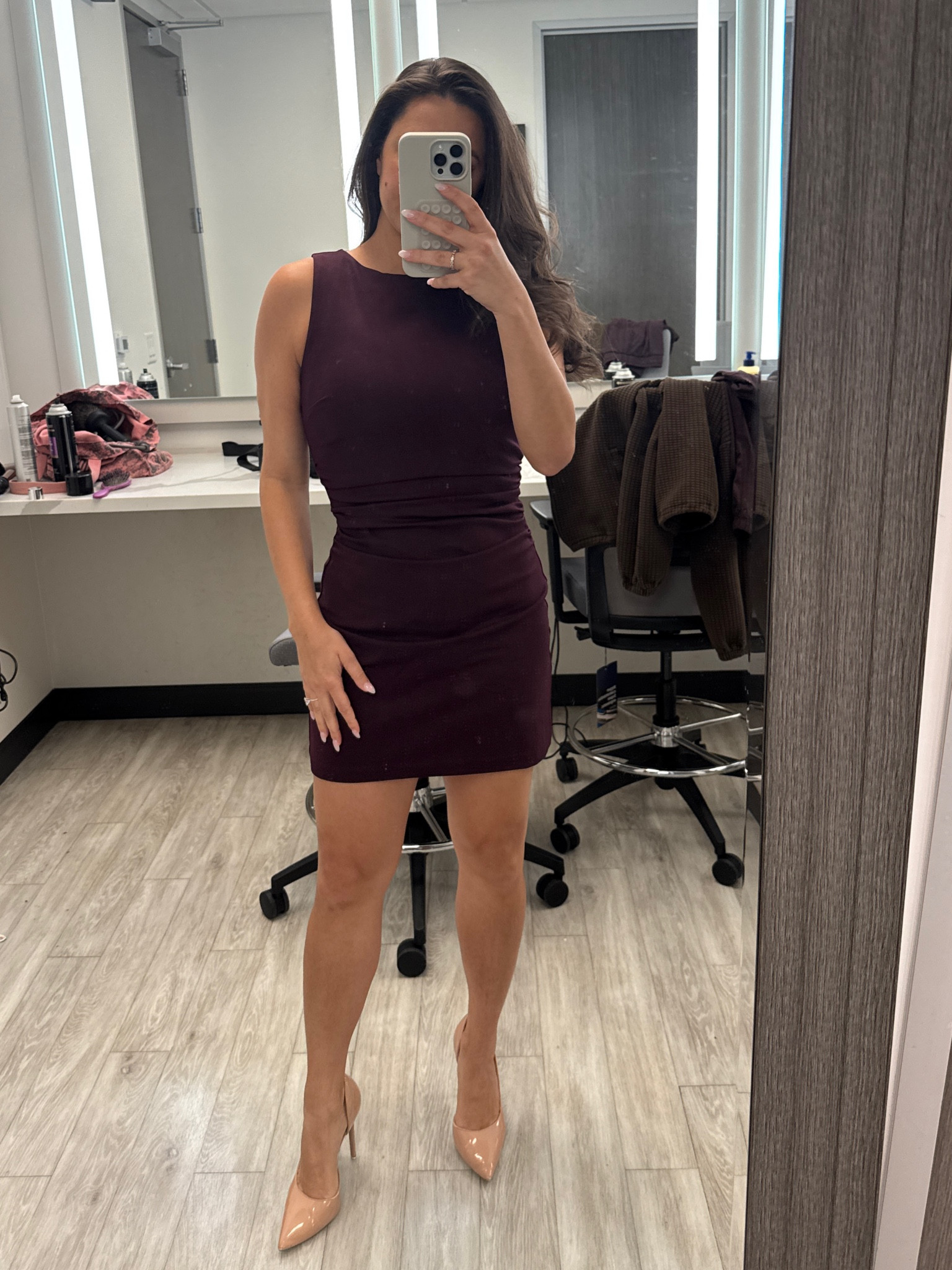 For love and lemons maroon mini dress
Nude Amazon heels 


#LTKShoeCrush #LTKSeasonal #LTKWorkwear