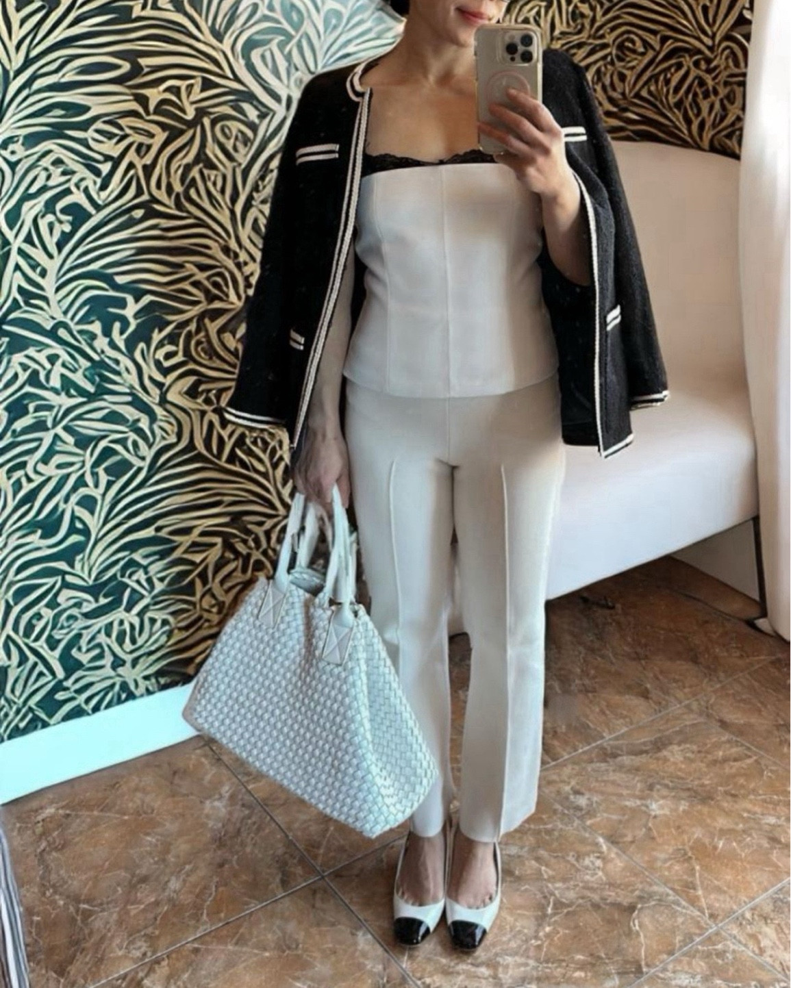 #Businesscasual in classic black and white.  Top is from Zara, I didn’t link here. 
#classicstyle 

#LTKover40 #LTKstyletip