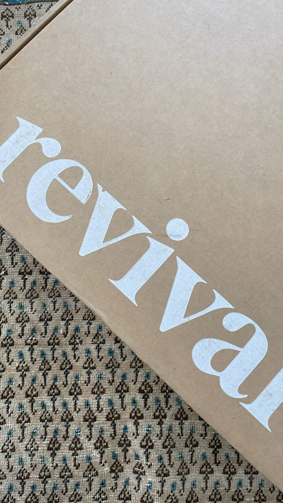 Use 10OFF-EMAN to get 10% at Revival! Vintage Turkish rug 

#LTKhome