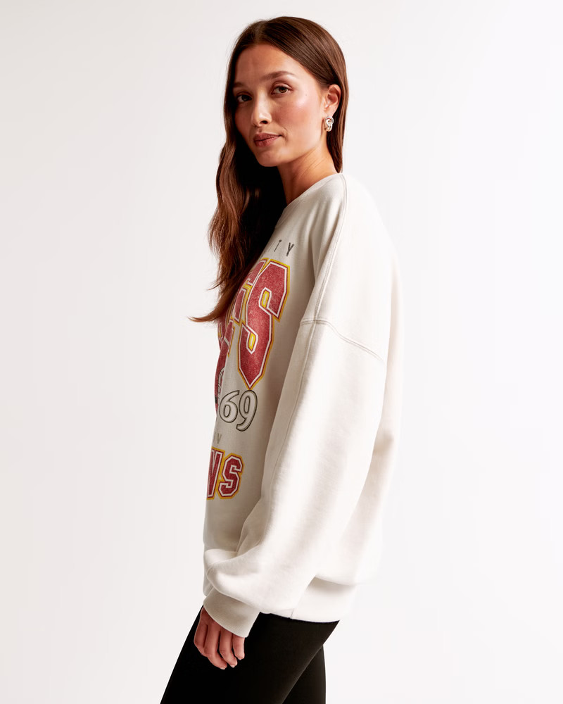 Kansas City Chiefs Graphic Oversized Sunday Crew | Abercrombie & Fitch (US)