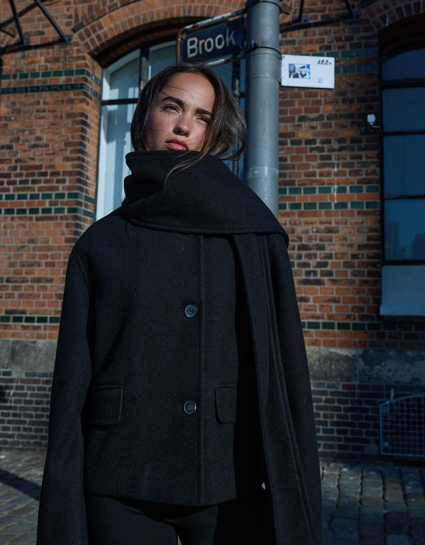 Weiche Jacke mit Schal - #bershkastyle - Damen | Bershka DE