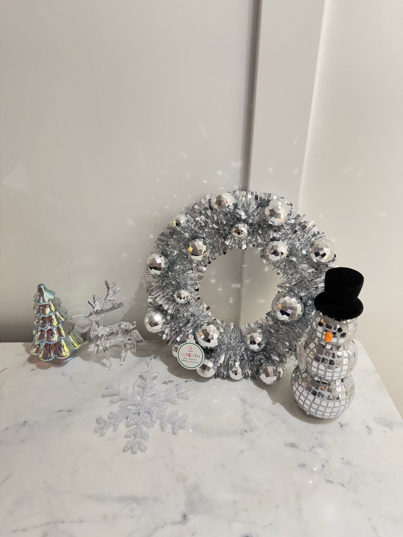 My mini Target haul shopping with my oldest daughter from the Bullseyes Playground and the Wondershop section to decorate her desk at work! She picked up the same disco snowman because she loved mine that I got with the Target light up store!⛄️😍 I like to buy ornaments for gift toppers!🎁☺️




Target, Target finds, Christmas decorations, ornaments 

#LTKGiftGuide #LTKHoliday #LTKSeasonal