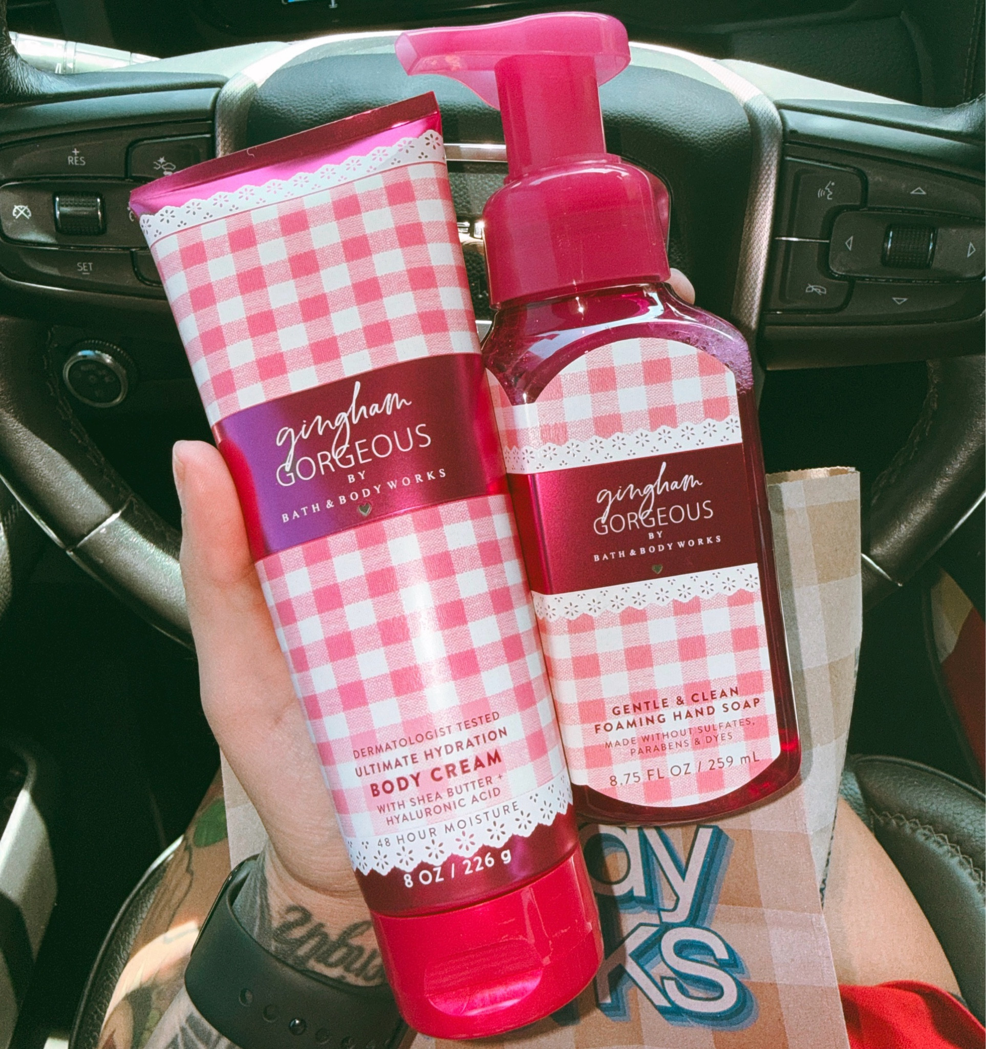 Gingham Gorgeous has me smelling like a dream 💕 linking my current faves from Bath & Body Works — you NEED this combo! 🌸

#LTKselfcare #LTKMothersDay #LTKmomlife
