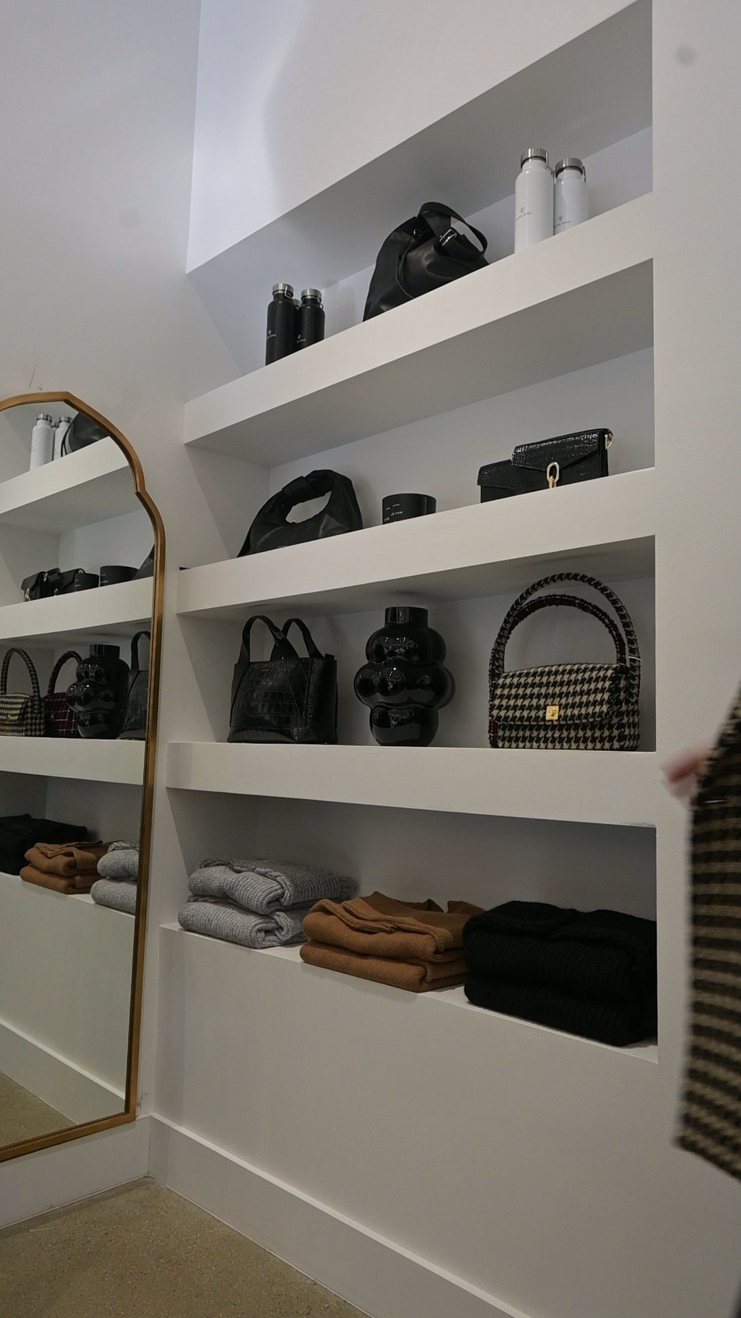 I love a matching pieces! This blazer and purse combo is perfect for the fall/winter!

#Aninebing #falloutfits

#LTKstyletip #LTKSeasonal