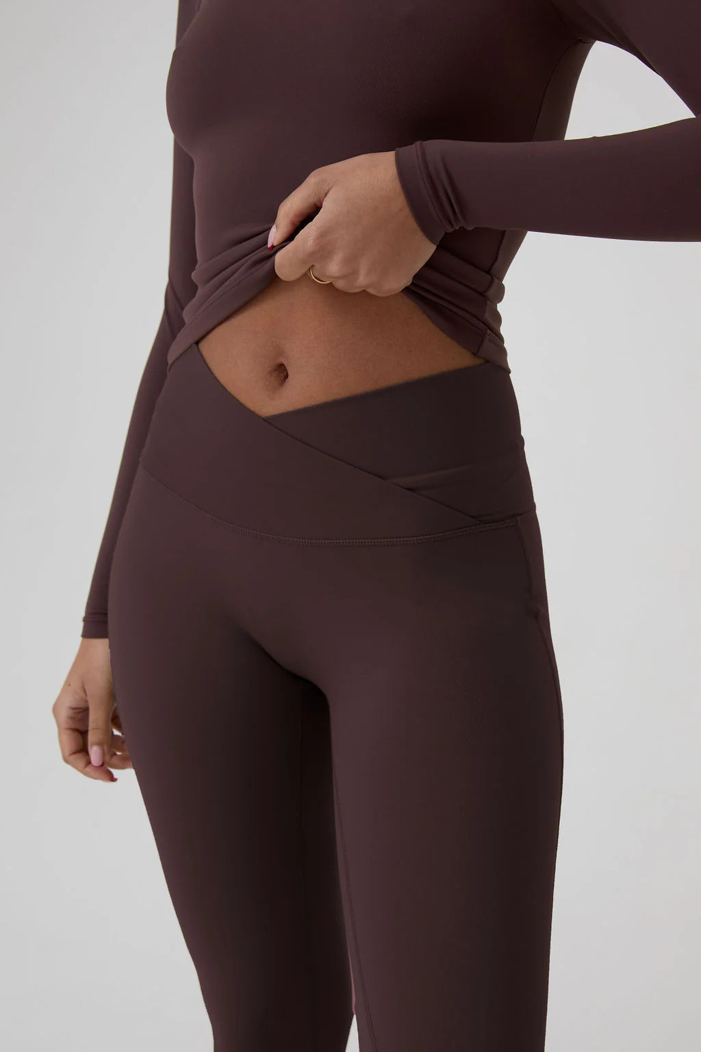 SECOND SKIN FIT FLARE LEGGINGS - BROWN | Another Version