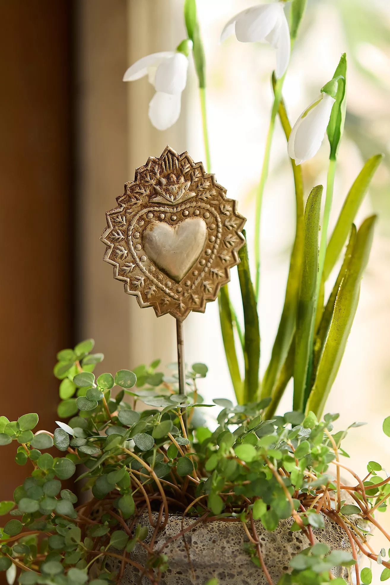 Golden Heart Medallion Stake | Terrain