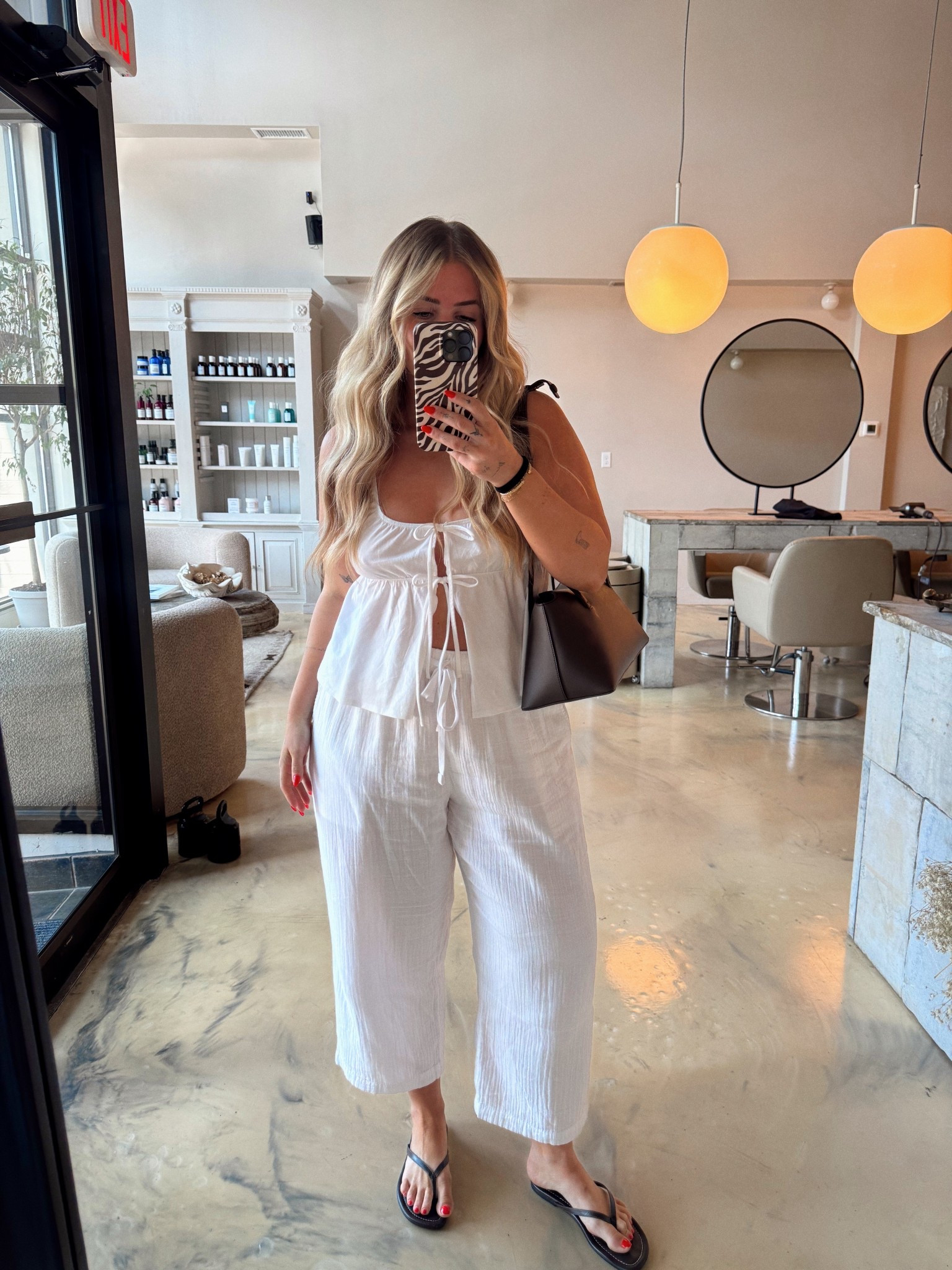 What to wear in 95 degree weather when you don’t love showing your legs 😜 top is a large & bottoms are a XL