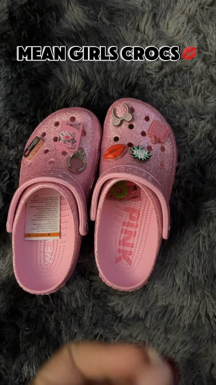 ON OCTOBER 3RD MEAN GIRLS CROCS 💋 #meangirlcrocs #newmeangirlacrocs
#meangirls #onoctober3rdheaskesmewhatdayitwas
#october #october3rd

#LTKFindsUnder100 #LTKStyleTip #LTKBeauty