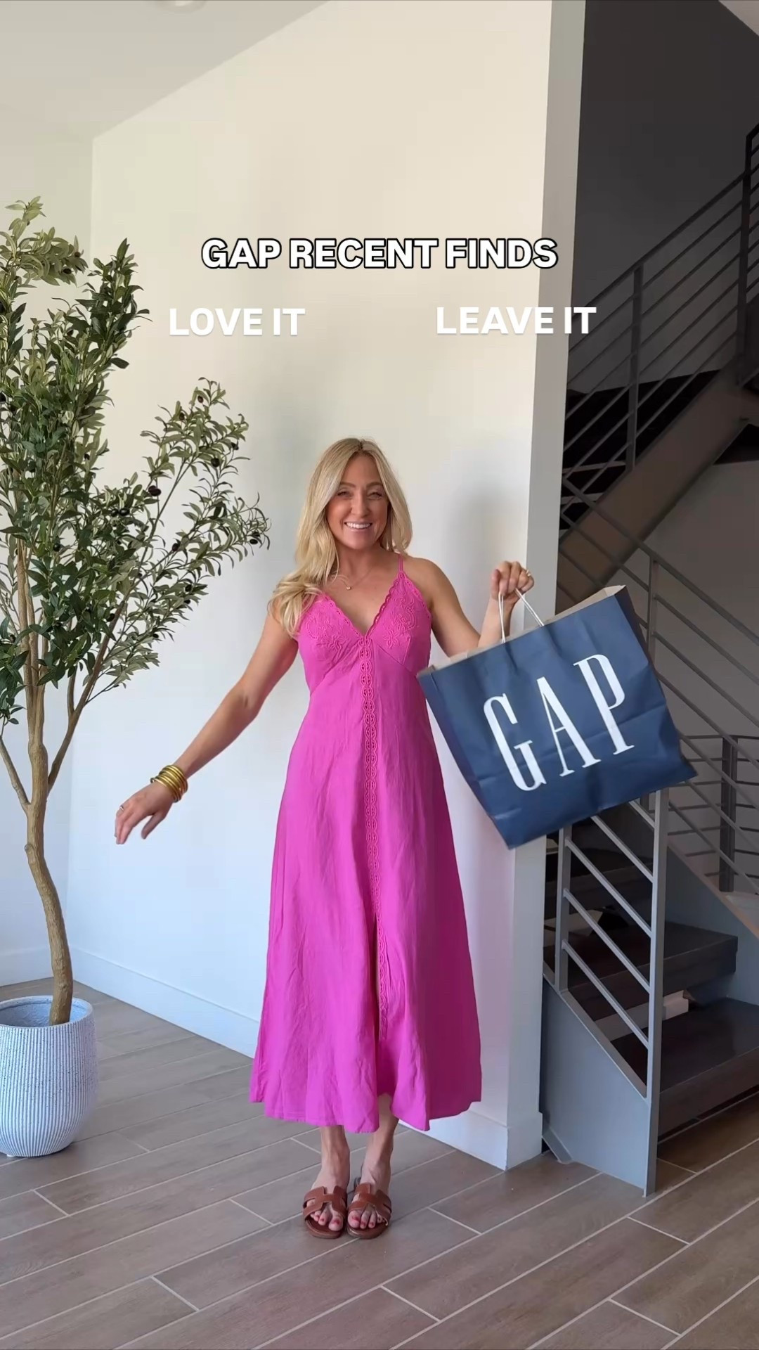 Gap try on haul! Wearing my true size in everything! I sized up one in the crew neck for an extra comfy fit! 