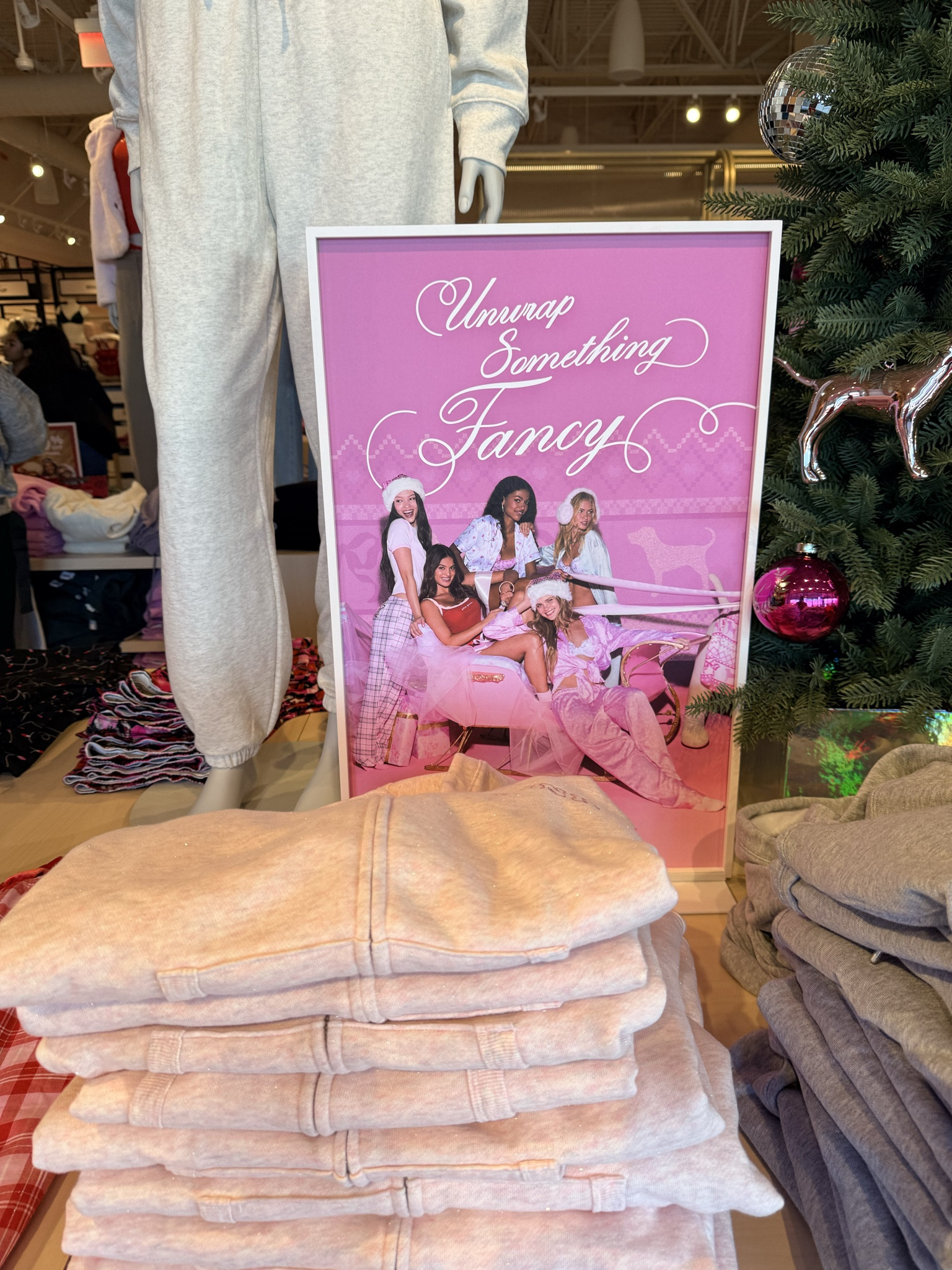 The PINK x LoveShackFancy holiday collection is giving cozy, feminine, and SO festive 💕🎄
Soft fabrics, dreamy prints, and perfect pieces for lounging, gifting, or treating yourself this season.
I linked all my favorite picks from the collab on LTK so you can shop the cutest styles before they sell out!

#pinkxloveshackfancy #loveshackfancy #holidaycollection #holidayloungewear #christmasstyle #giftideasforher #LTKholiday #LTKfashion #LTKfinds #LTKsale #shoppingfavorites #onlineshopping #festivefashion #cozystyle #ShoppingWithPriiincesss #Atlantamom #Atlantabloggers #Atlantablogger #AtlantaCreator #Atlantacontentcreators #Atlantacontentcreator

#LTKGiftGuide #LTKSaleAlert #LTKHoliday