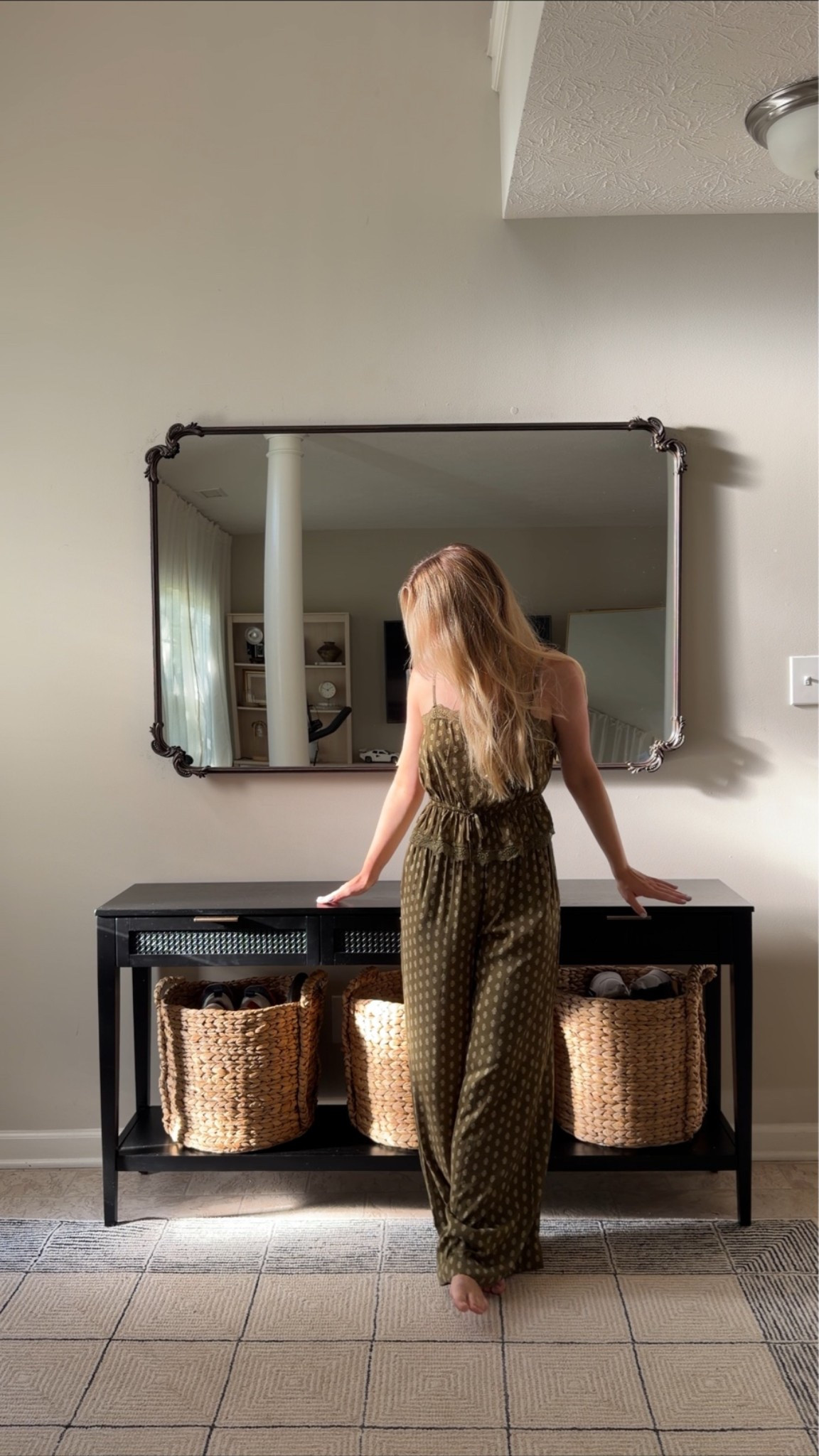 New mirror from day 02 transforming my entry way! 🪞 [console table & similars are linked!!]

#LTKdayinmylife #LTKootd #LTKHome