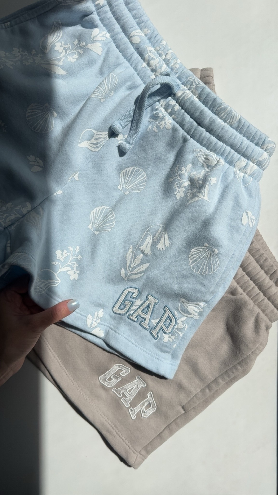 How perfect are these? 🤍🐚☺️

When I saw these on Gap’s website immediately added them to cart.

Cozy, shorts, summer, graphic, soft, casual, sporty, coastal, beach, vacation, boho, aesthetic, preppy

#LTKootd #LTKPetite