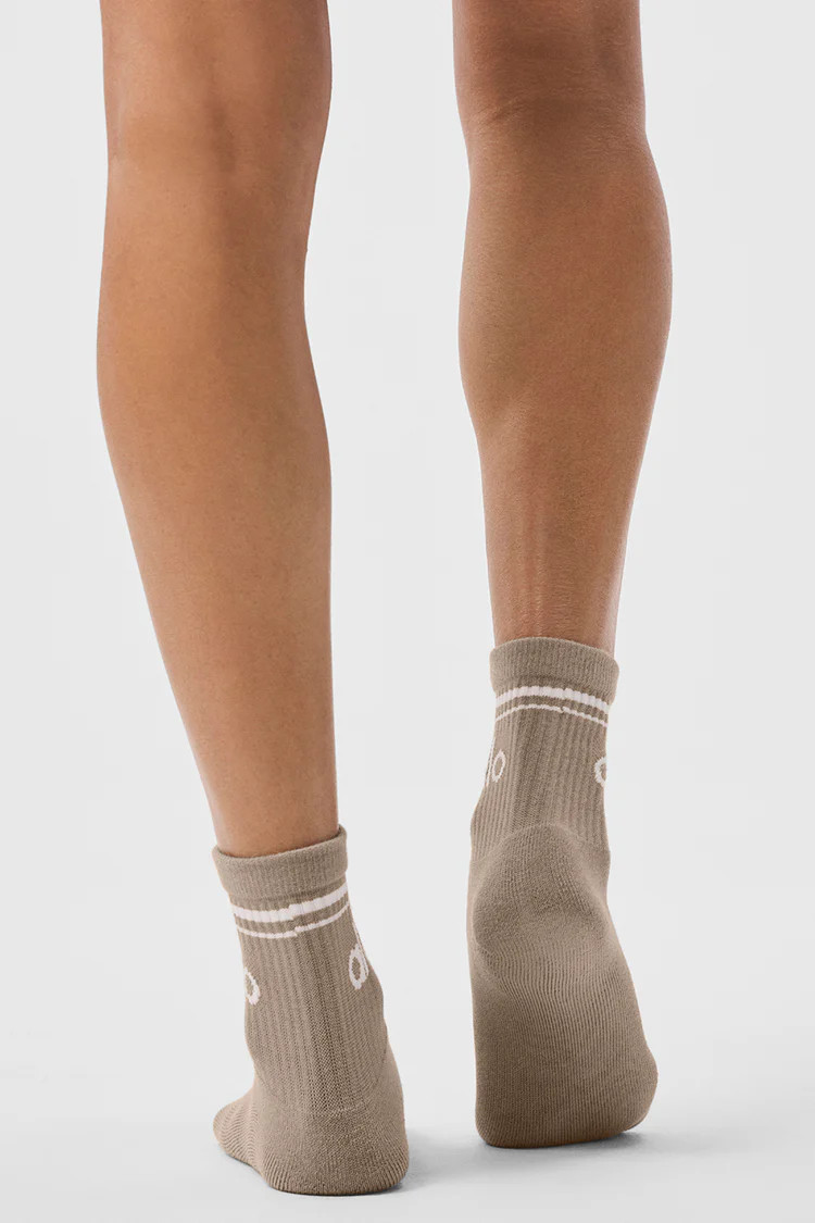 Unisex Half-Crew Throwback Sock - Brownstone/White | Alo Yoga (US)